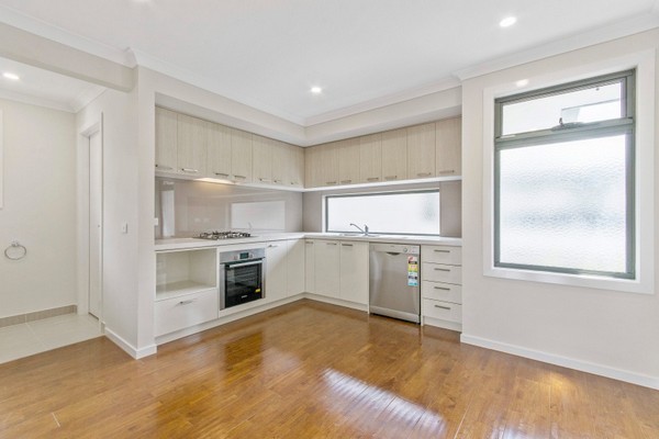 2 663 Stud Road, Scoresby, VIC 3179
