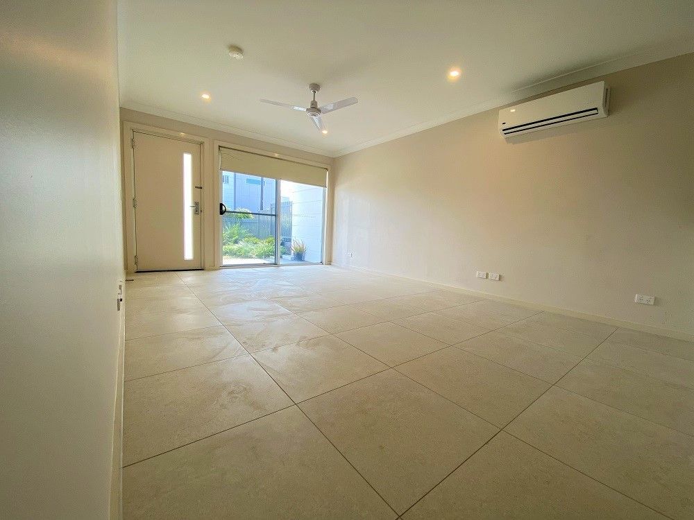 3/73 Sovereign Circuit, Glenfield, NSW 2167