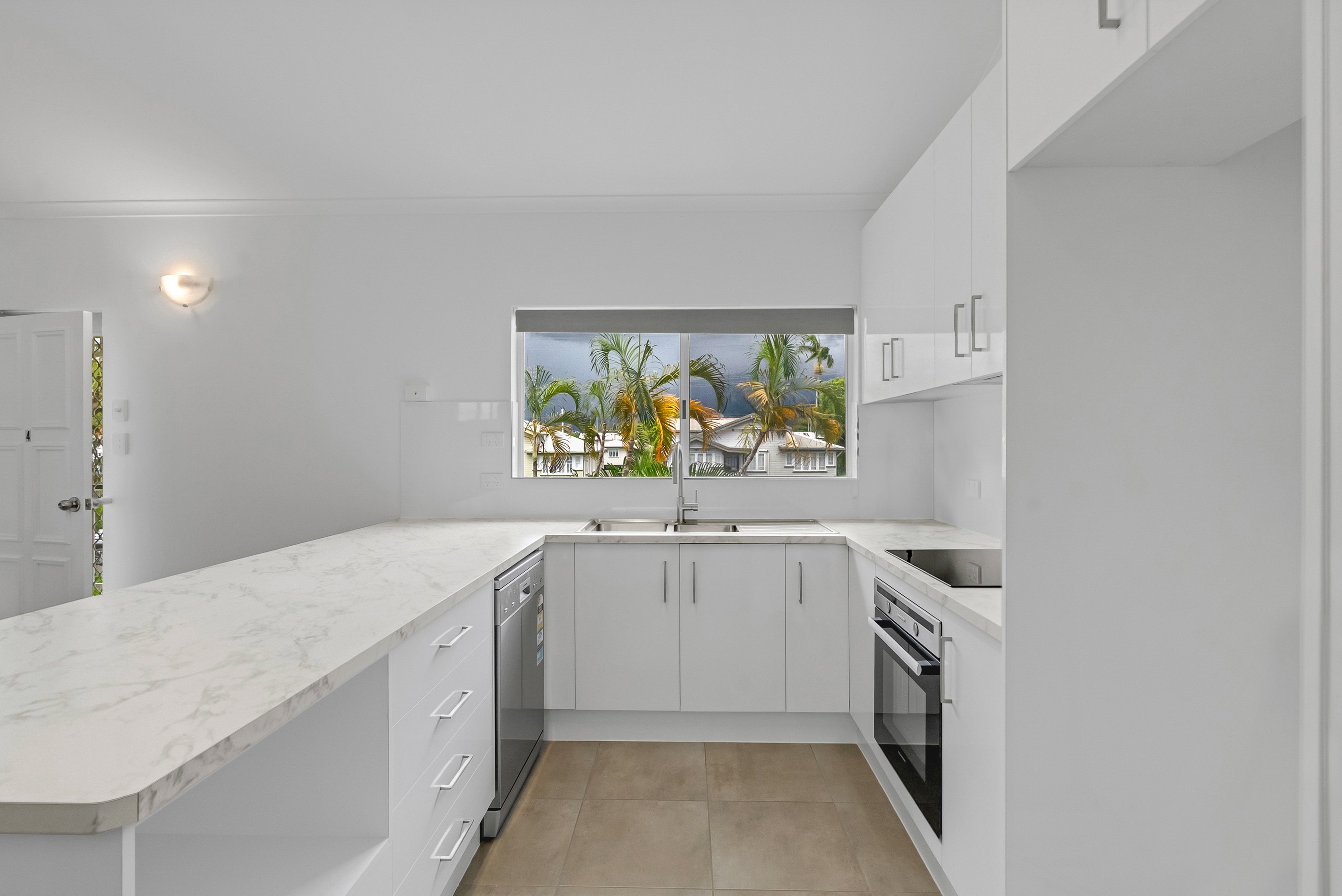 4/18-20 Rose Street, Westcourt, QLD 4870