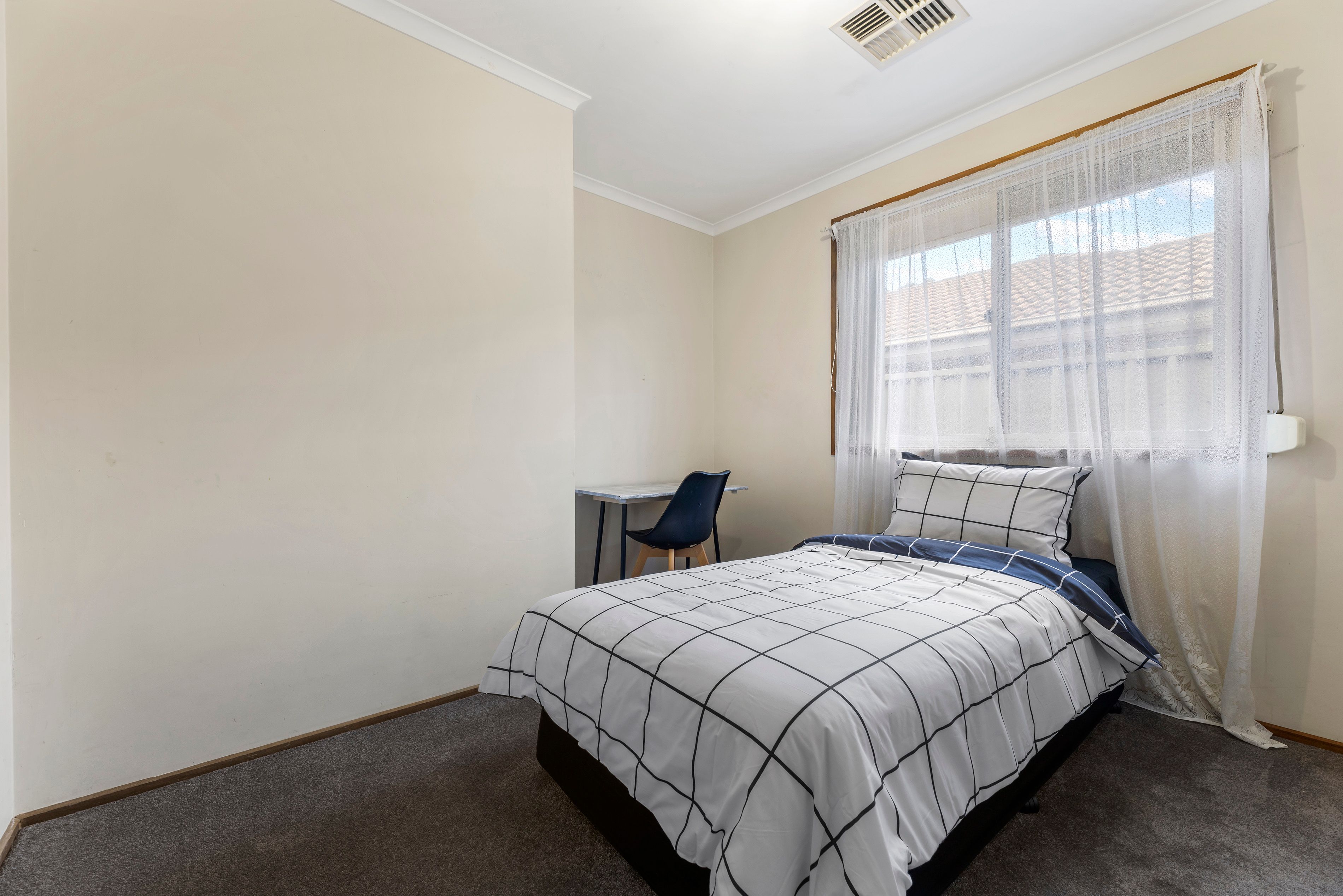 6 Halbert Court — photo 8 of 10