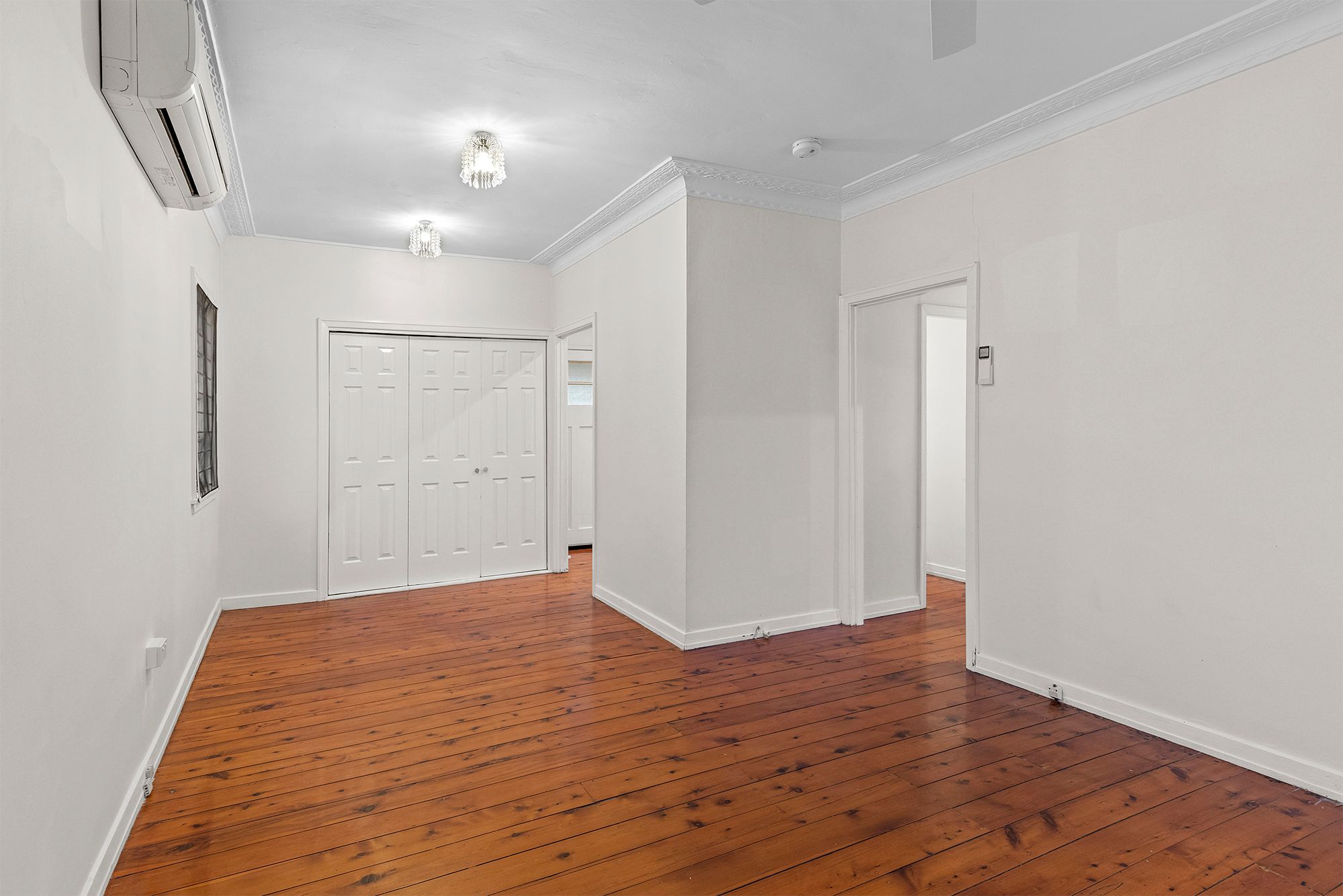 39 Parker Avenue — photo 5 of 22