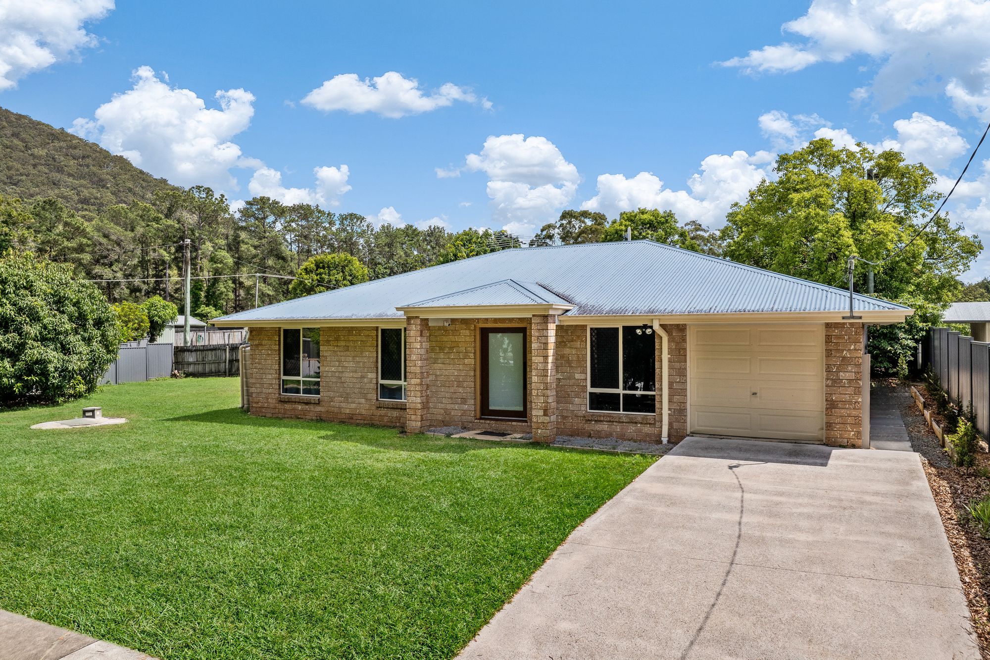 9 Anzac Avenue, Beerburrum QLD 4517