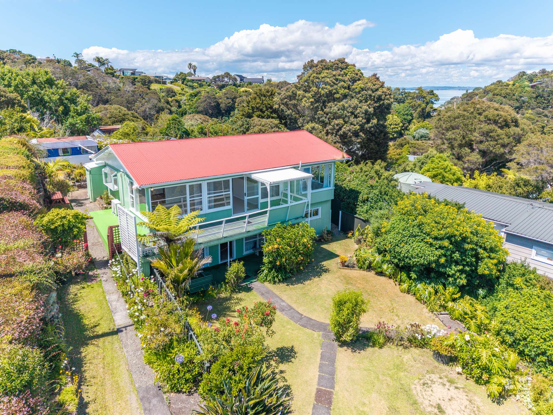 16 Hekerua Road photo 15