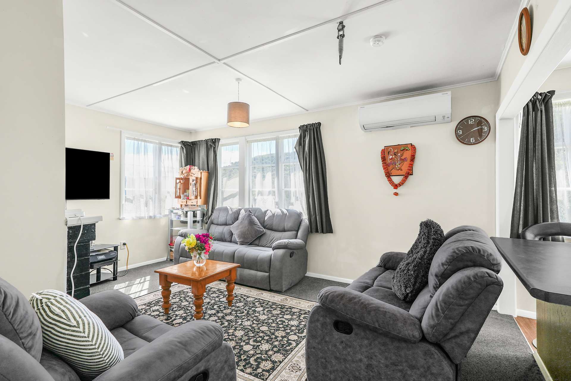 56 Wilkie Crescent photo 2