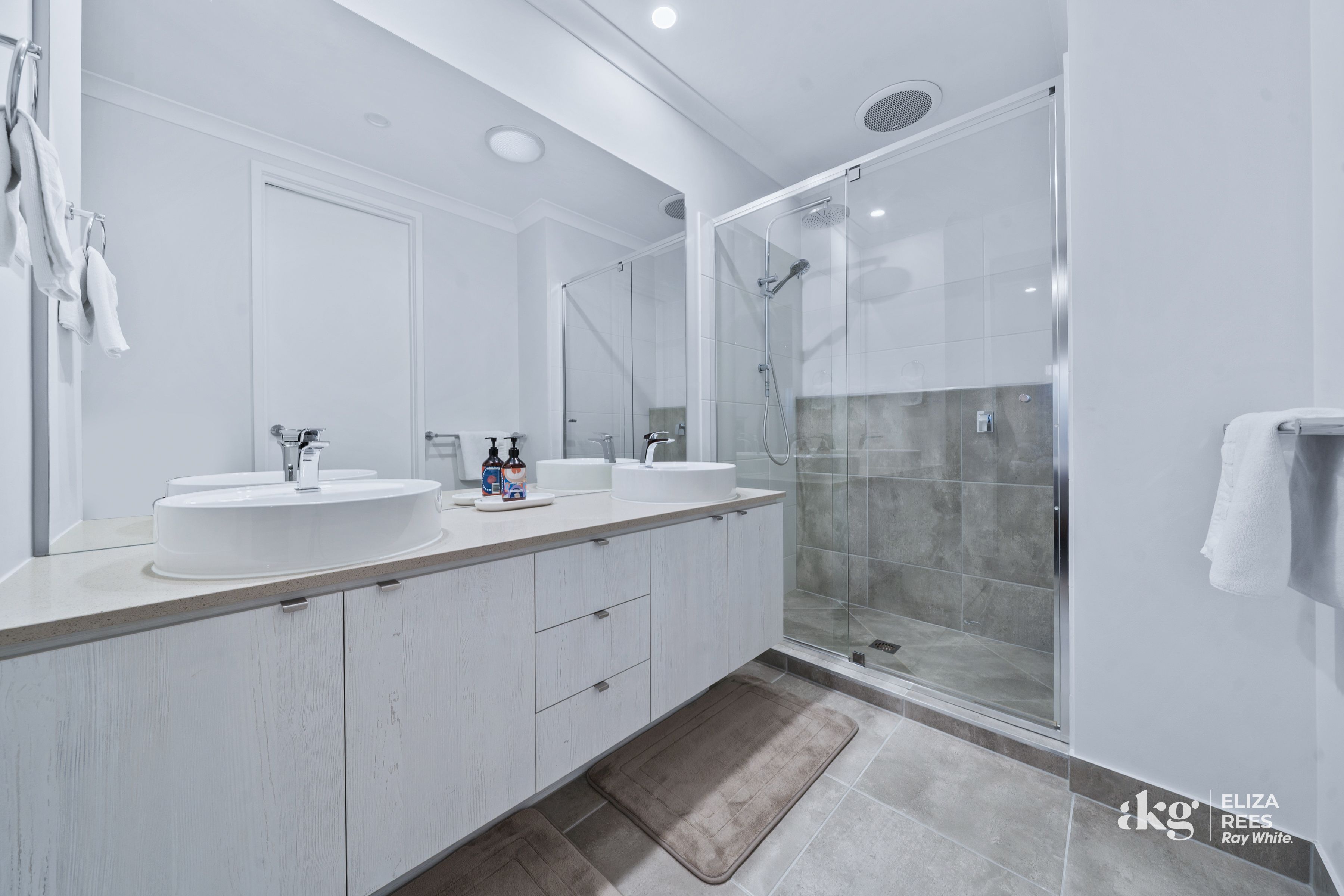 13 Leaf Street — photo 14 of 27