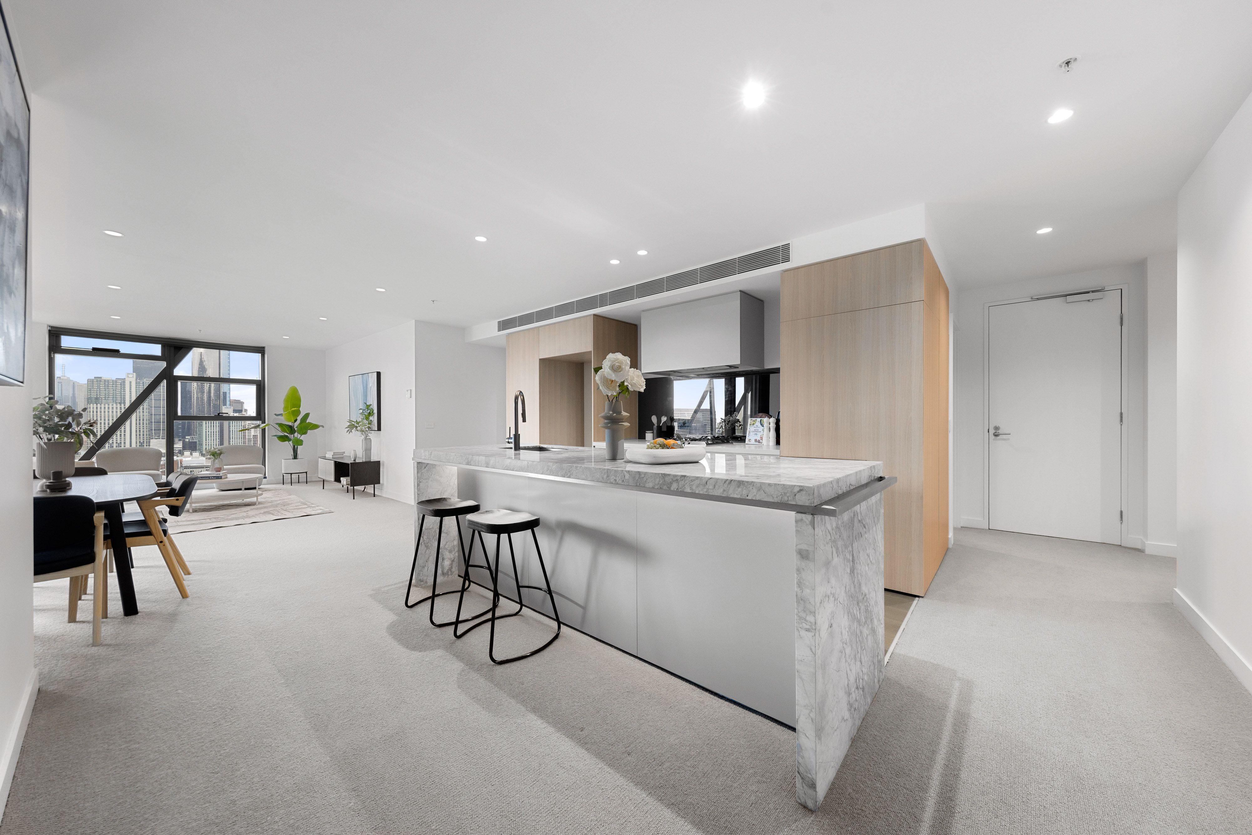 2201/201 Normanby Road — photo 6 of 25