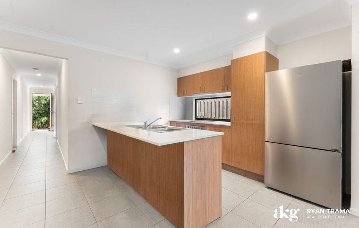 10A Angus Circuit, Park Ridge, QLD 4125