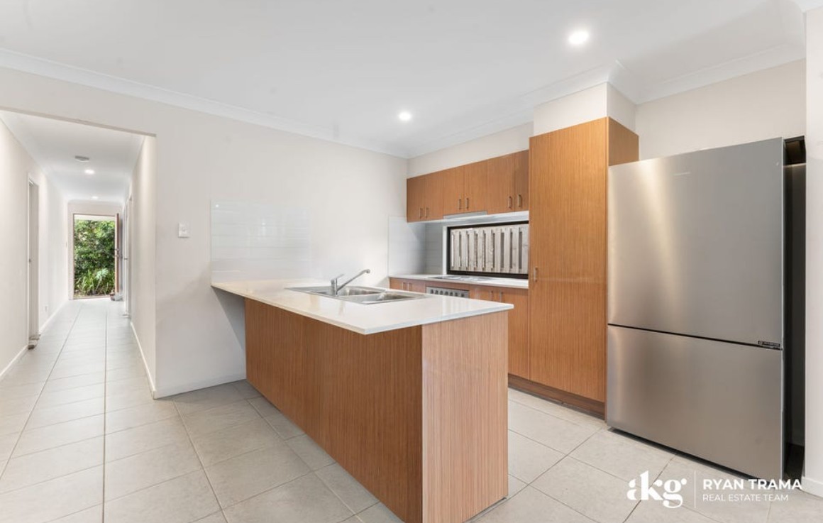 10A Angus Circuit, Park Ridge, QLD 4125
