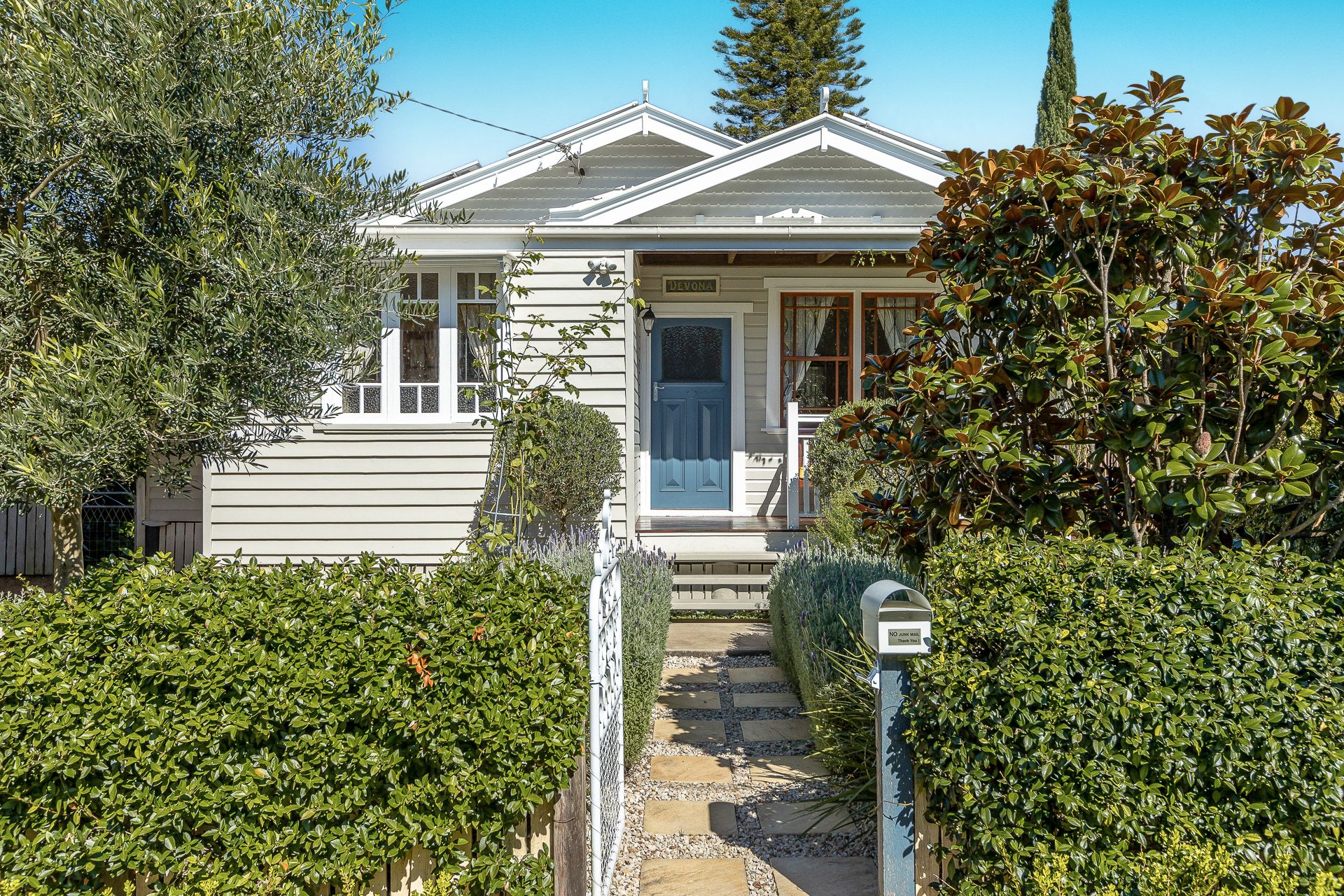 16 Henderson Street, Newtown, QLD 4350