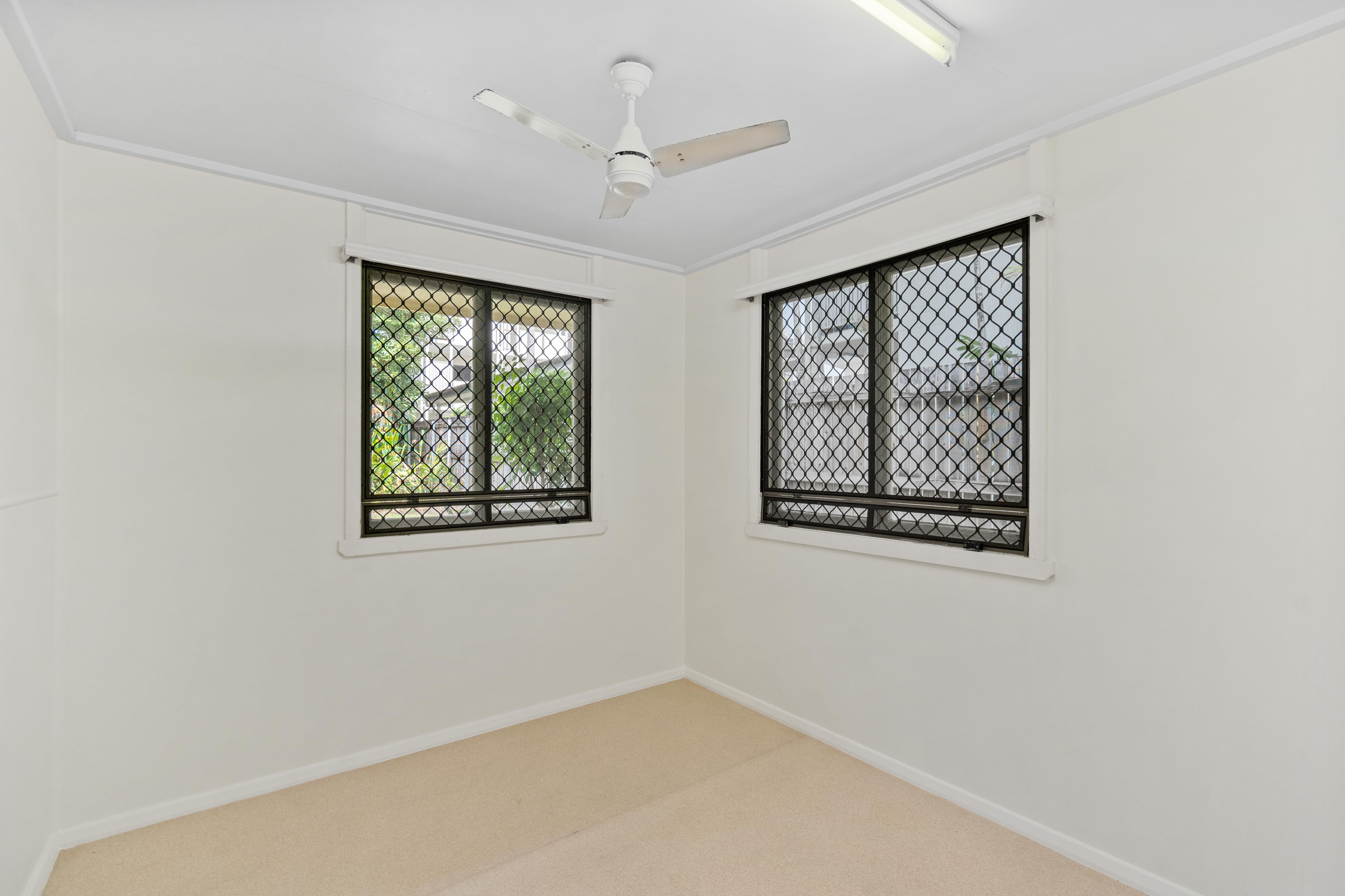 13 Hogan Street — photo 8 of 16