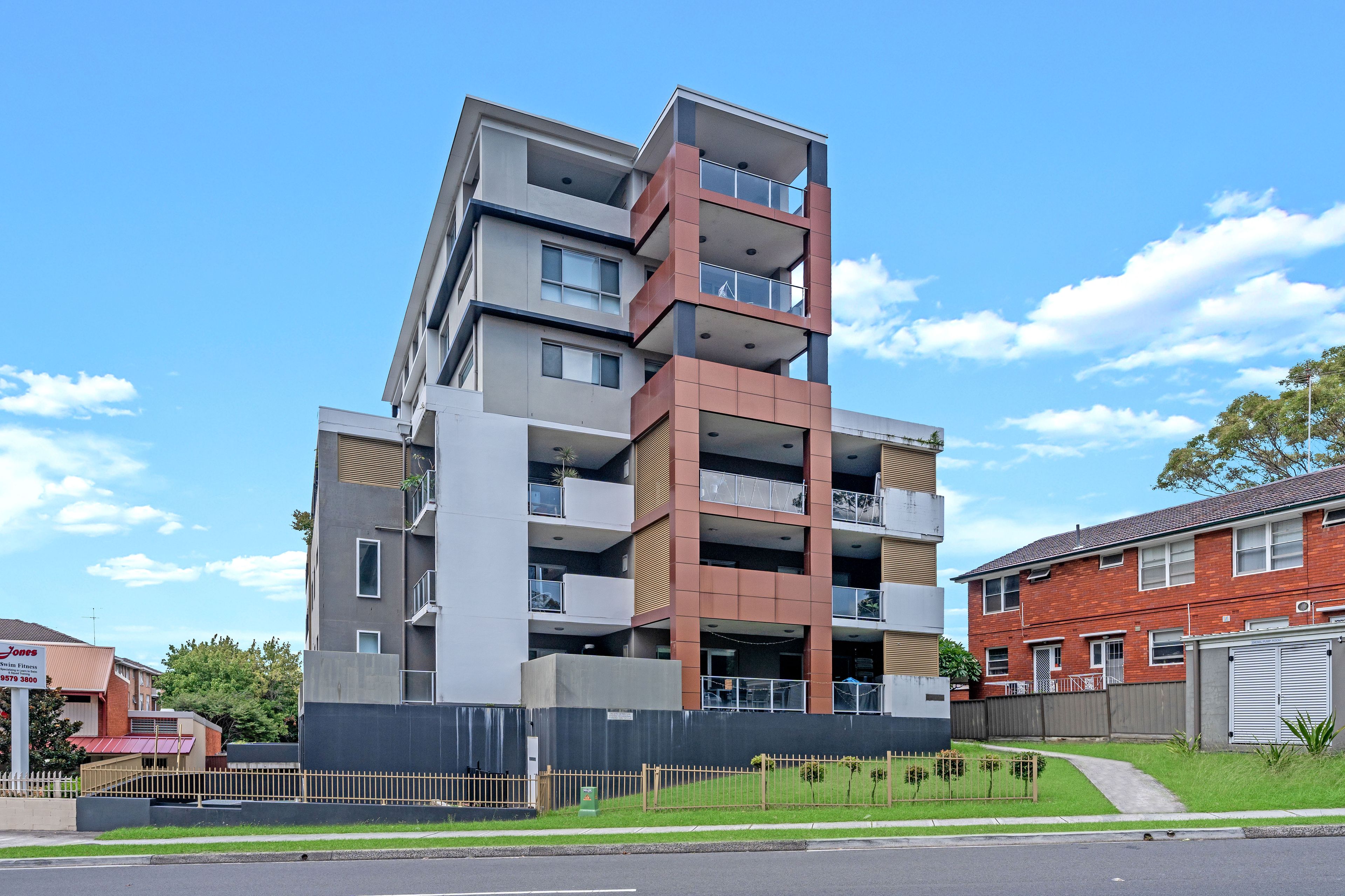 4 St Georges Parade, Hurstville NSW 2220