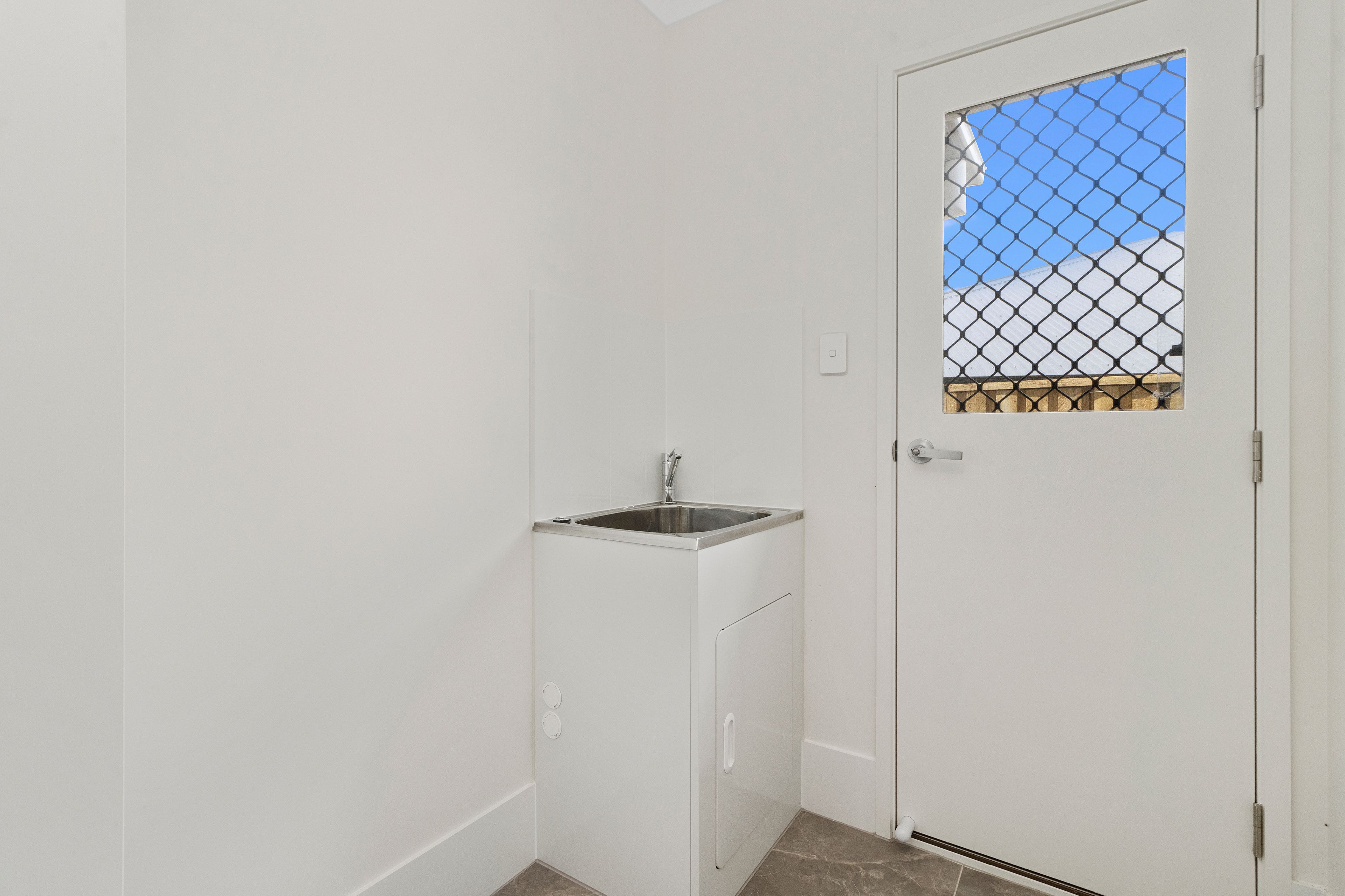 68 Atherton Drive — photo 12 of 14