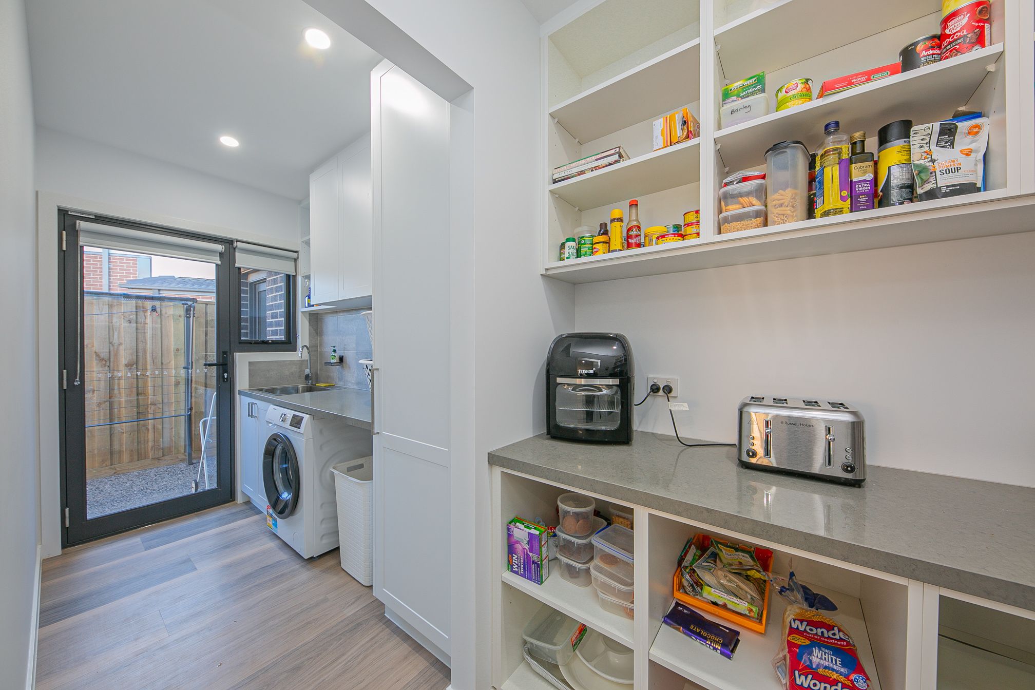 102 Carora Circuit — photo 4 of 15
