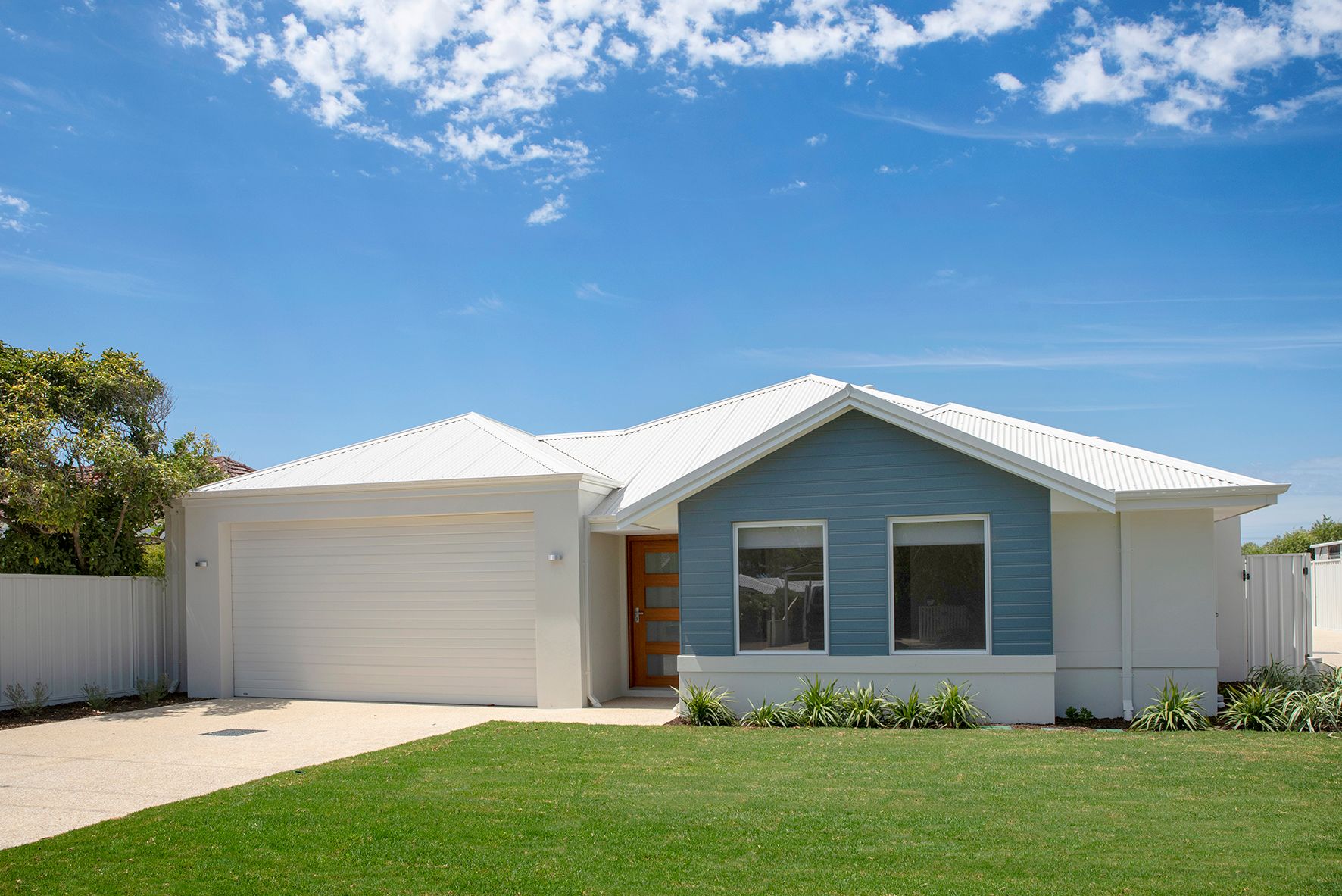 60 Fairbairn Road, Busselton WA 6280