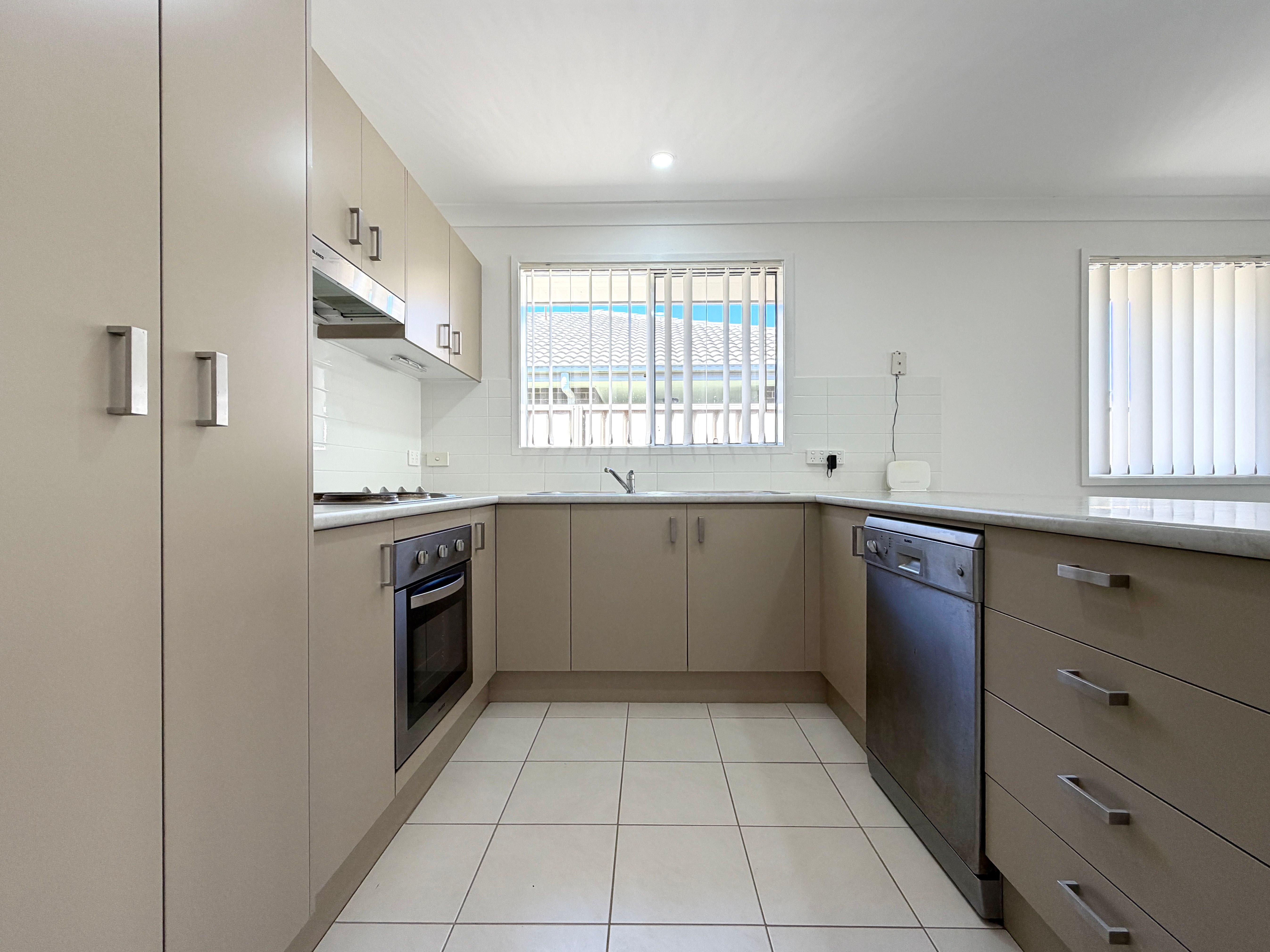 33 Summerland Road, Summerland Point, NSW 2259