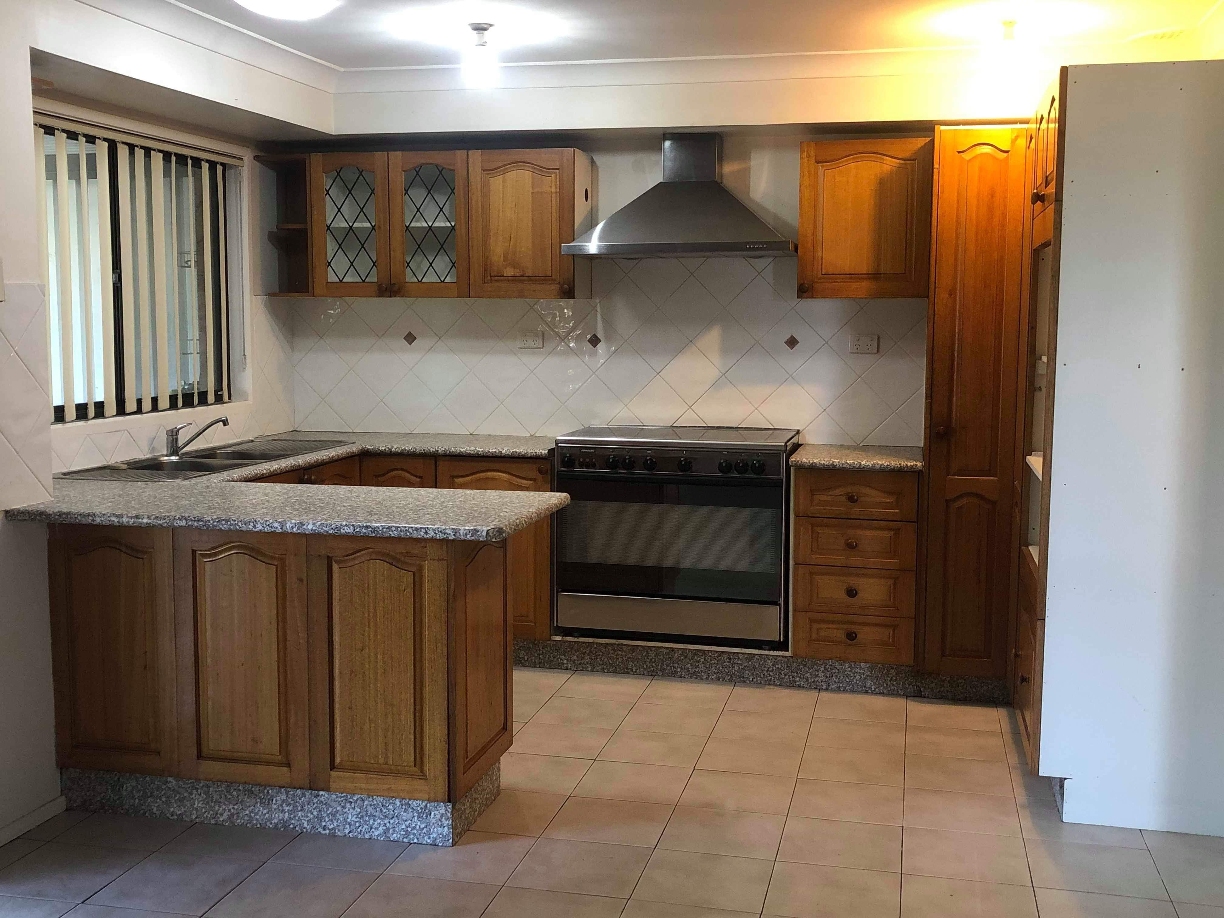11 Augusta Place, St Clair, NSW 2759