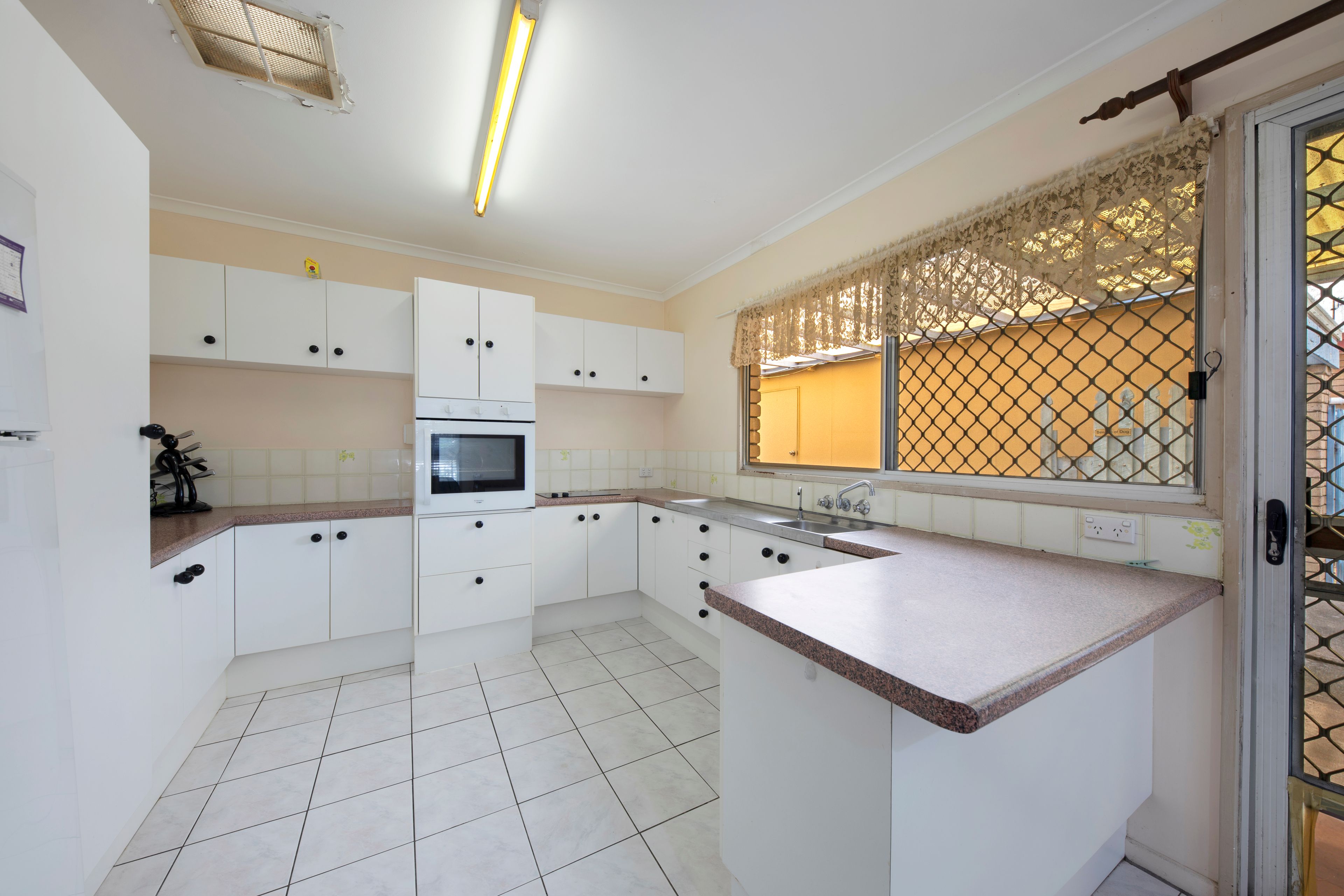 207 Nicklin Way, Warana, QLD 4575