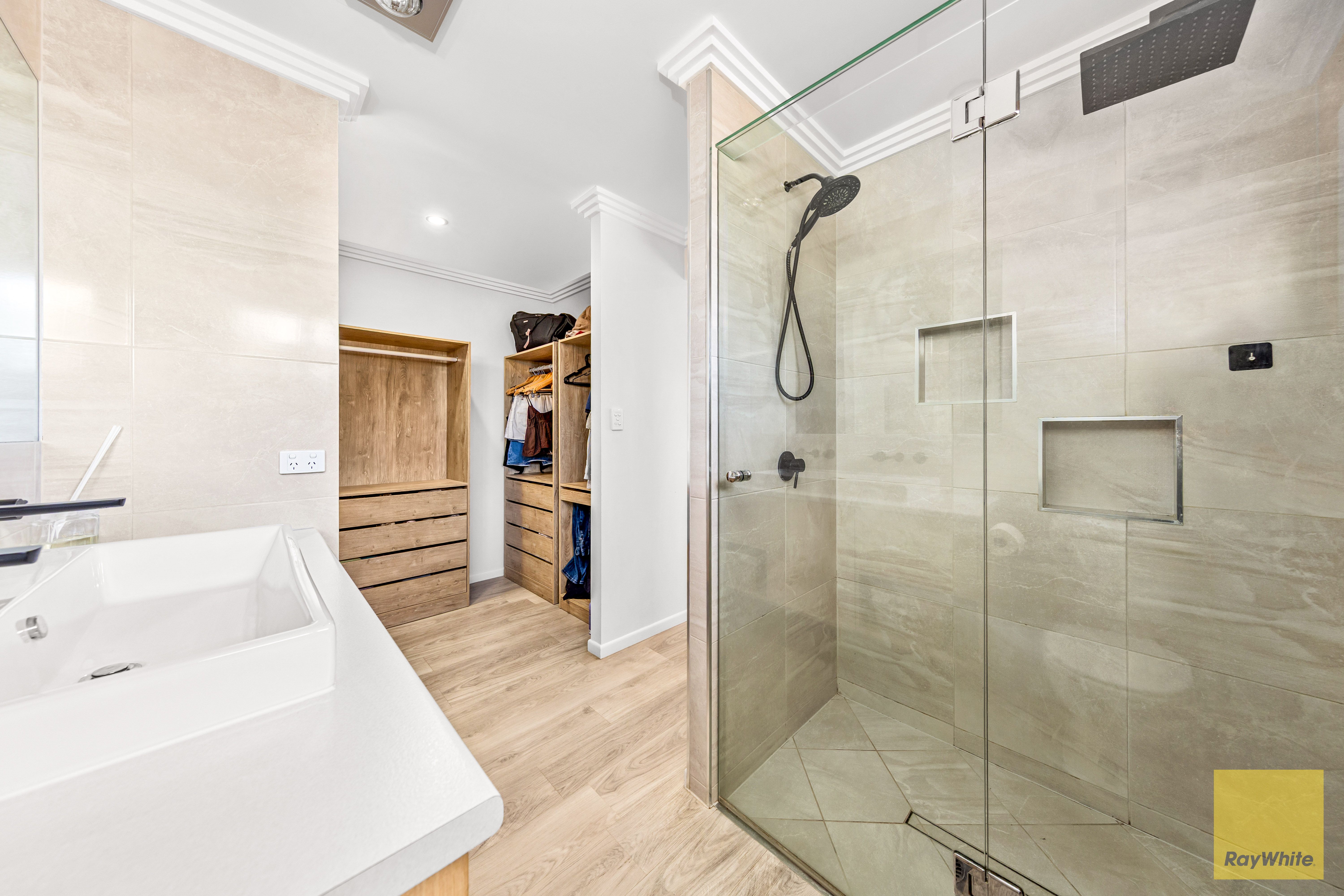 2/10 Milliken Street — photo 12 of 25
