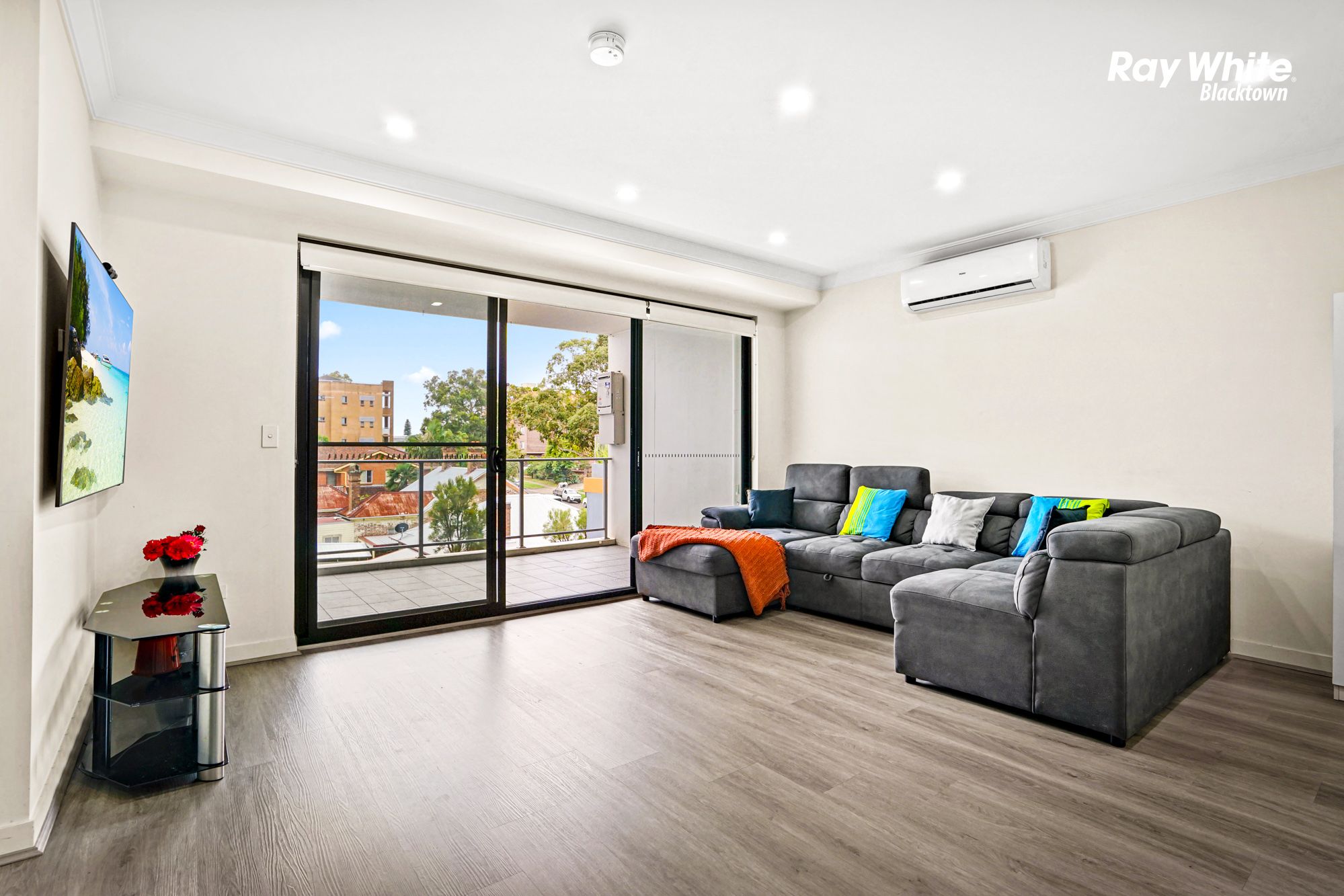306/43 Devitt Street — photo 3 of 15