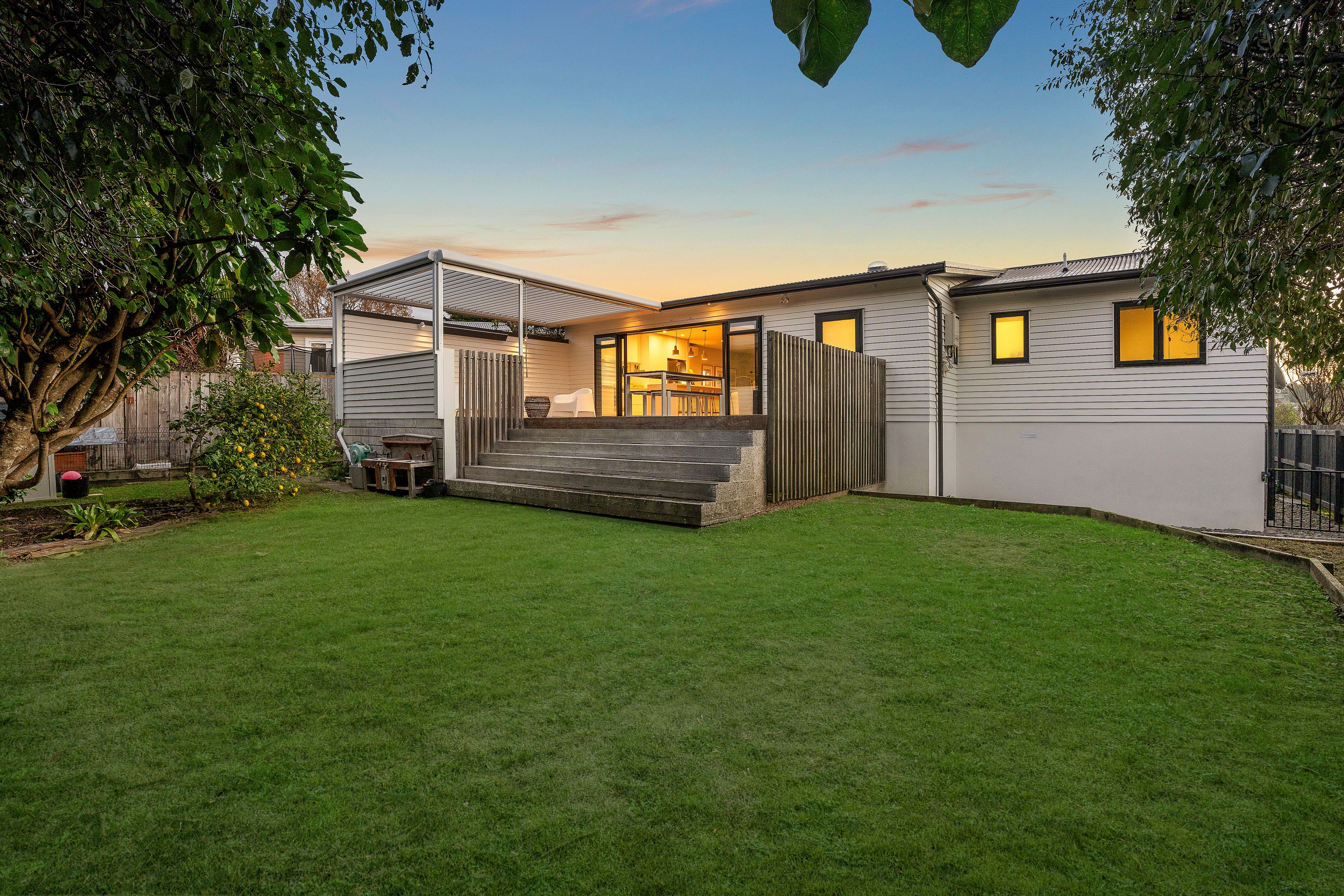 2/49 Roseberry Avenue, Birkenhead, North Shore City