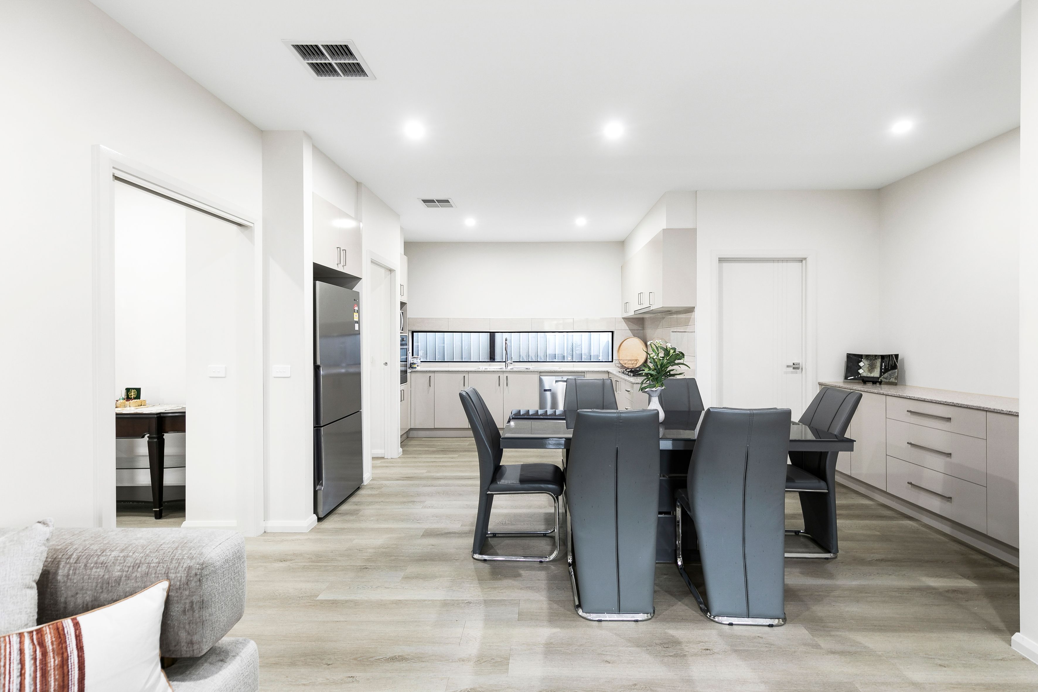 27 Parish Court — photo 9 of 16
