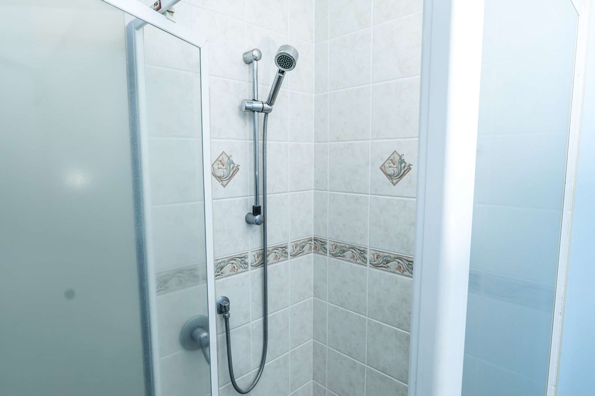 37 Eastland Road photo 16
