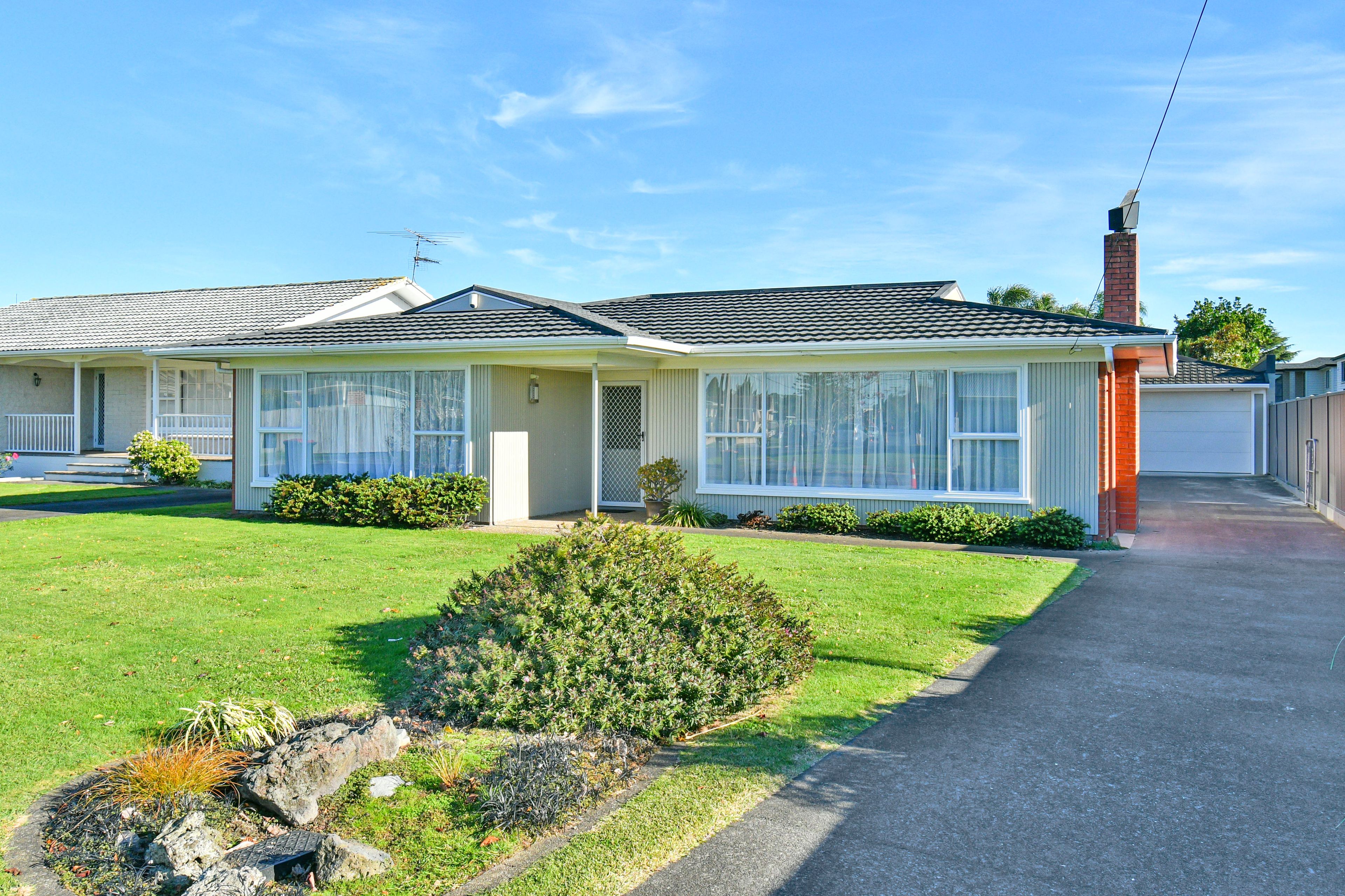16 Buckingham Crescent, Papatoetoe, Manukau City