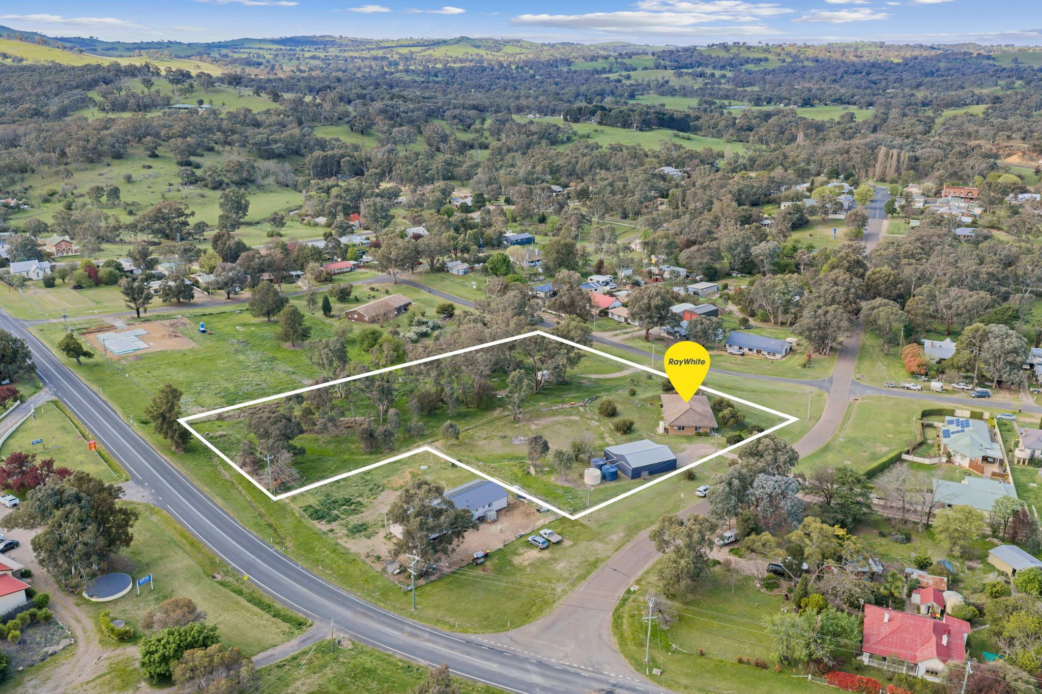 29 Wellington Street , Binalong NSW 2584