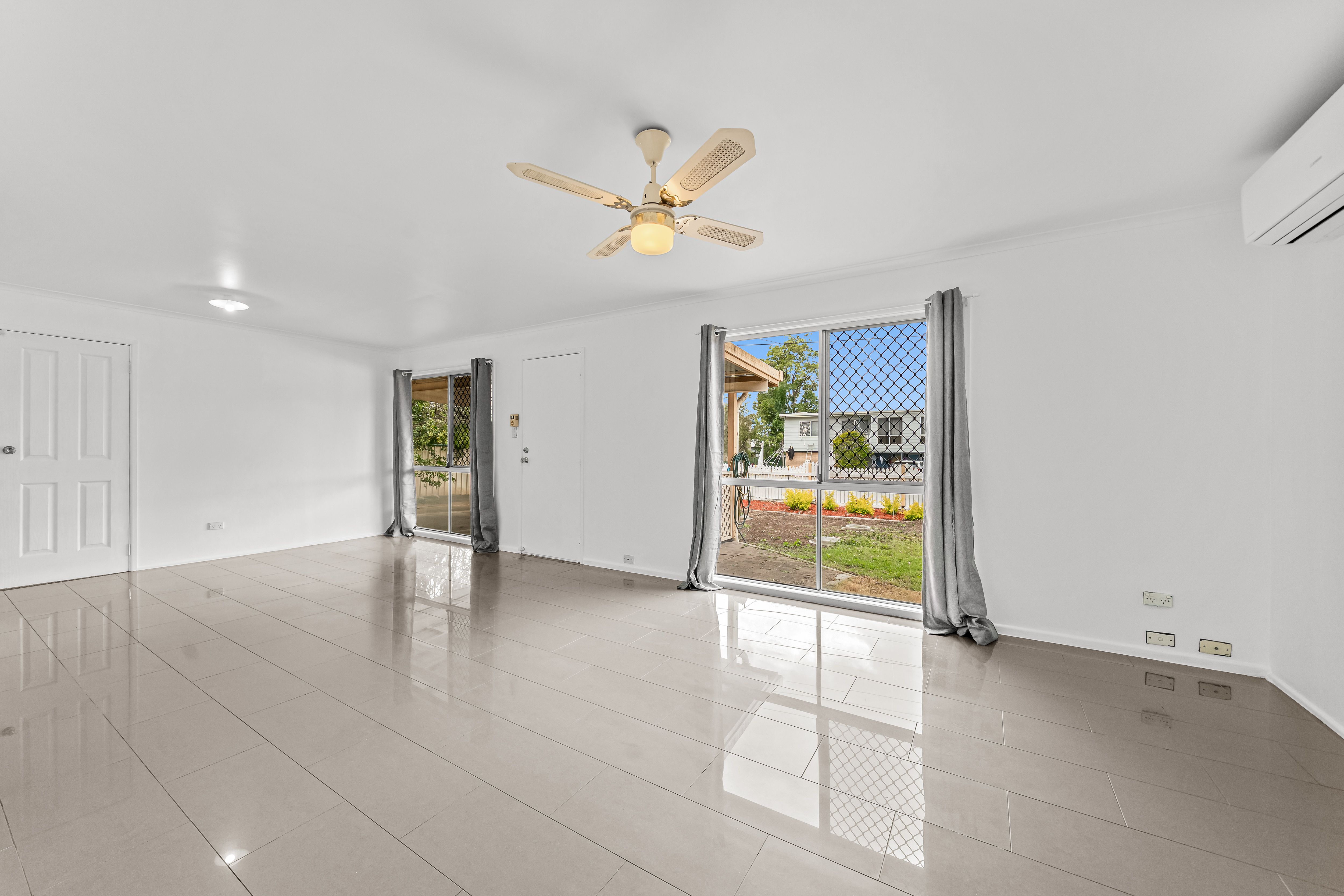 15 Canterbury Lane — photo 3 of 13