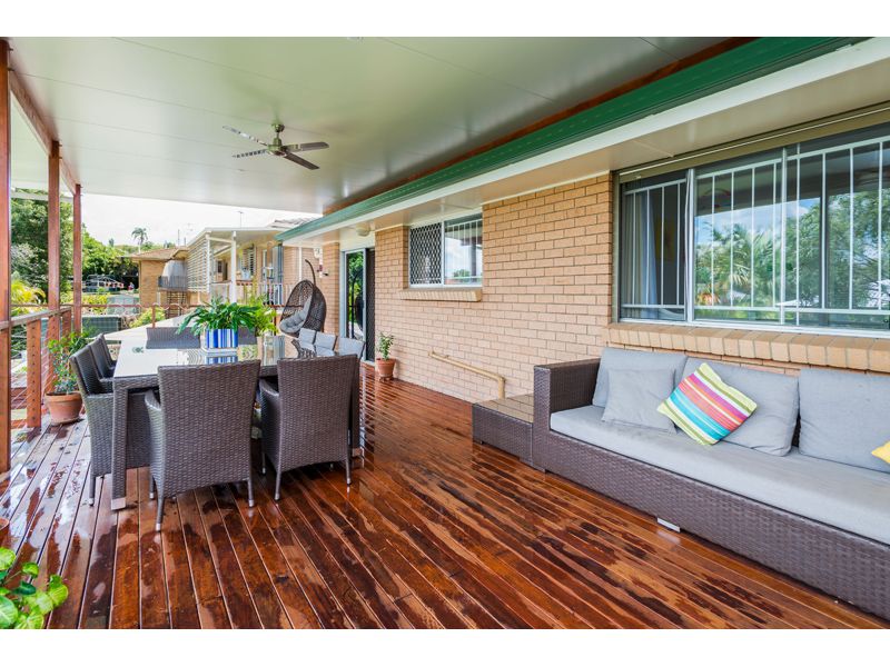 8 Colington Street, Mansfield, QLD 4122