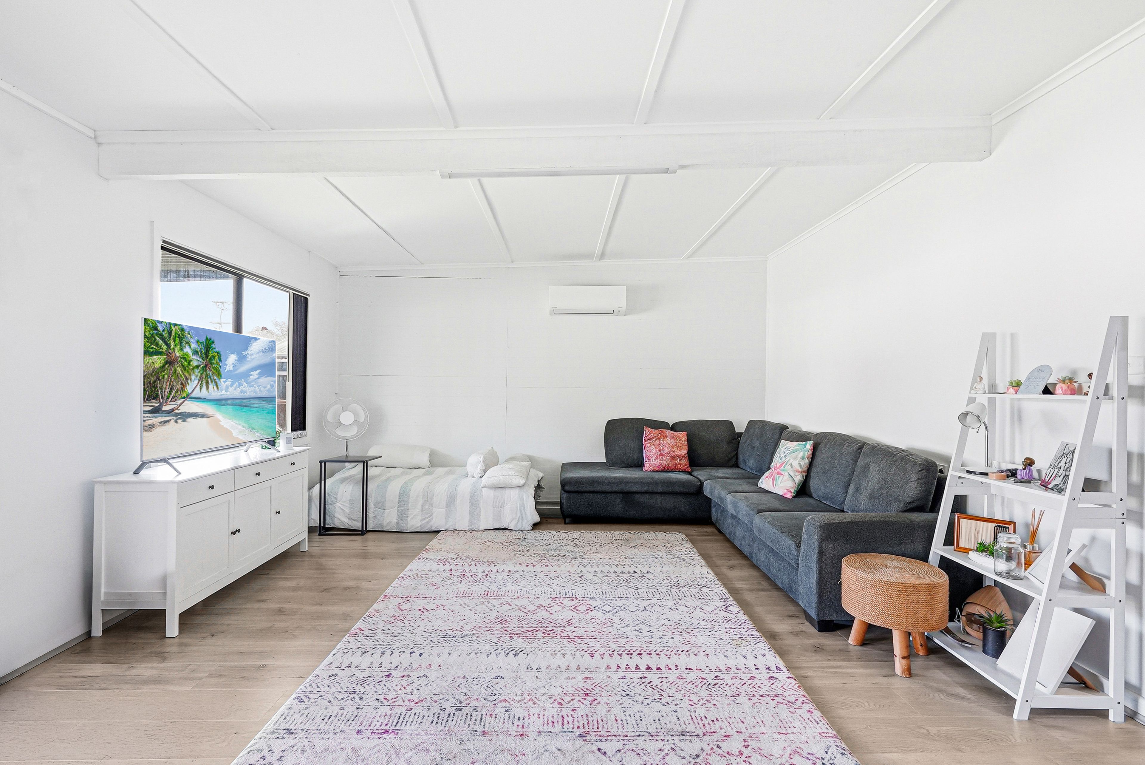 7 Jackaranda Road — photo 4 of 15