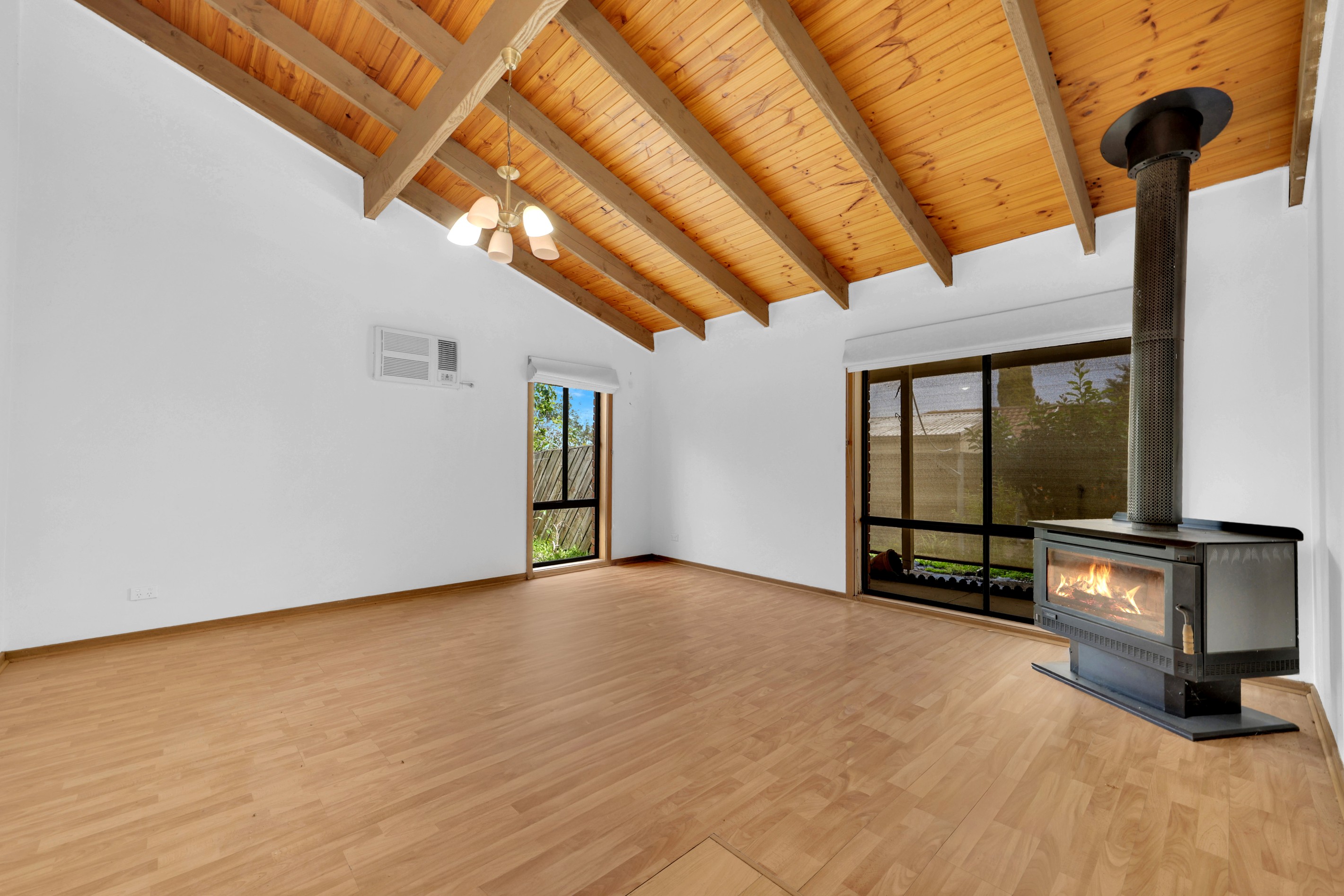 19 Crampton Crescent, Mill Park, VIC 3082