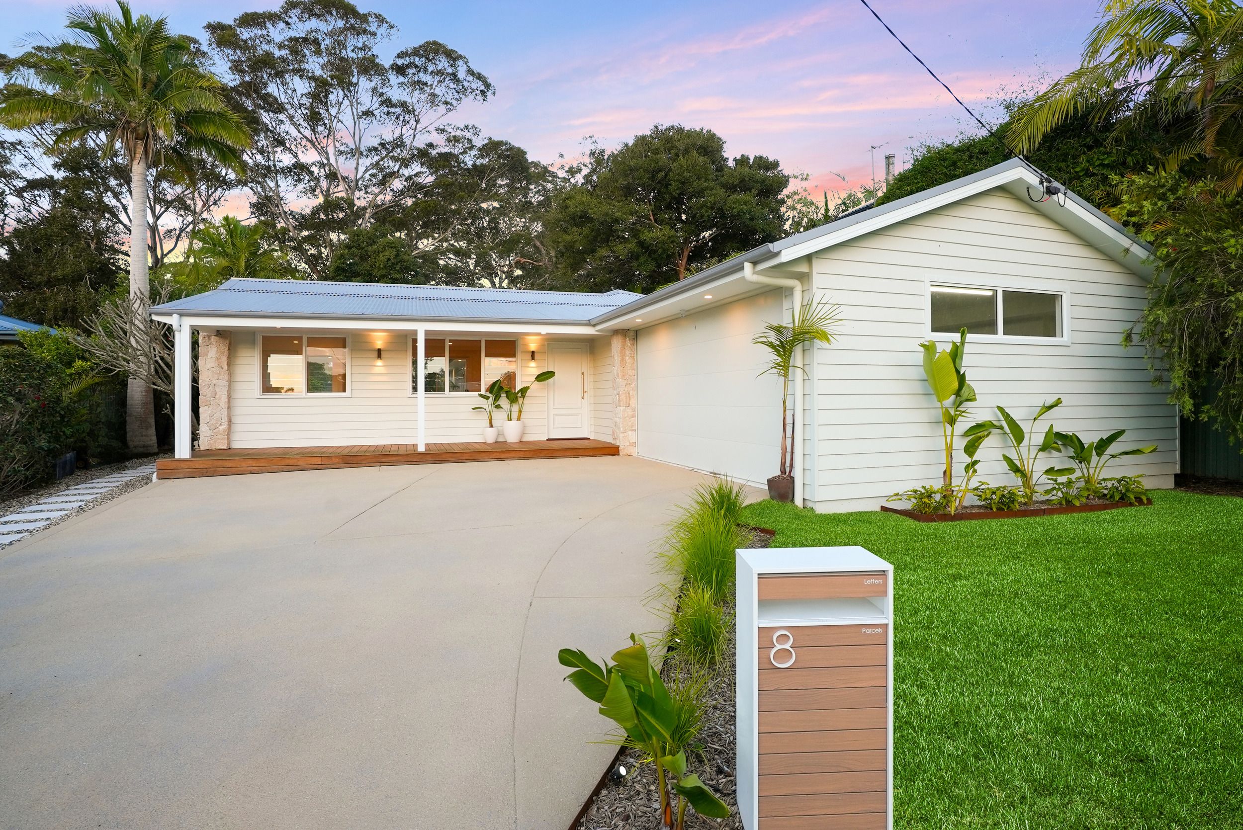 8 Compass Close, Bateau Bay, NSW 2261