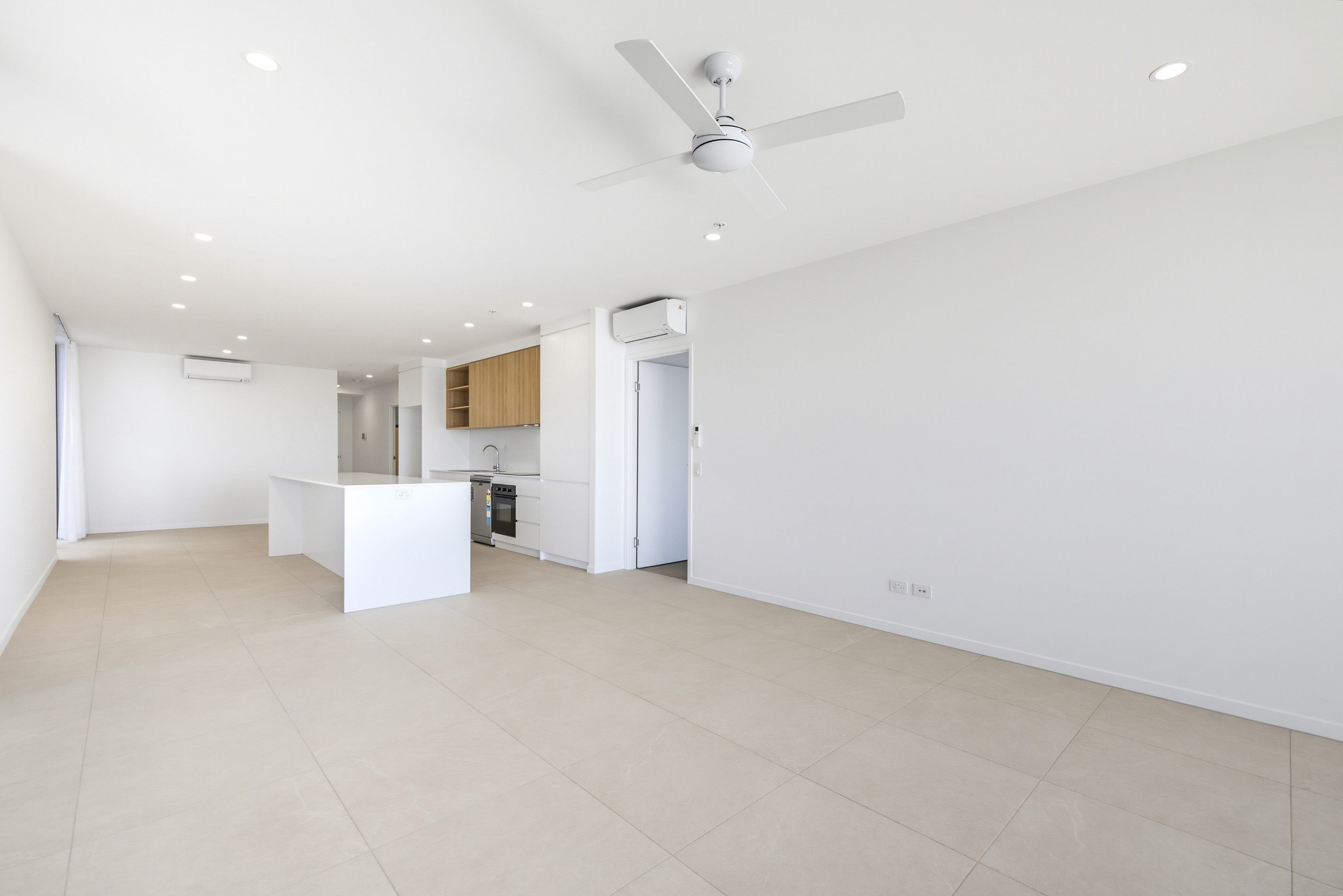 227/11 Waterside Retreat, Birtinya, QLD 4575