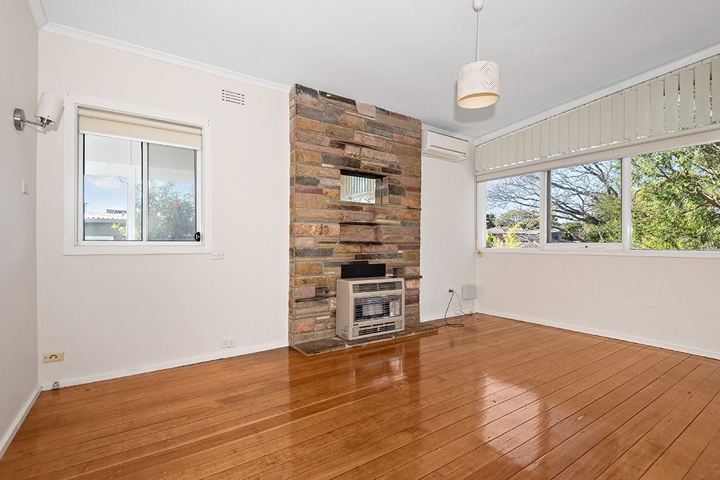 17 Coprosma Avenue, Frankston, VIC 3199