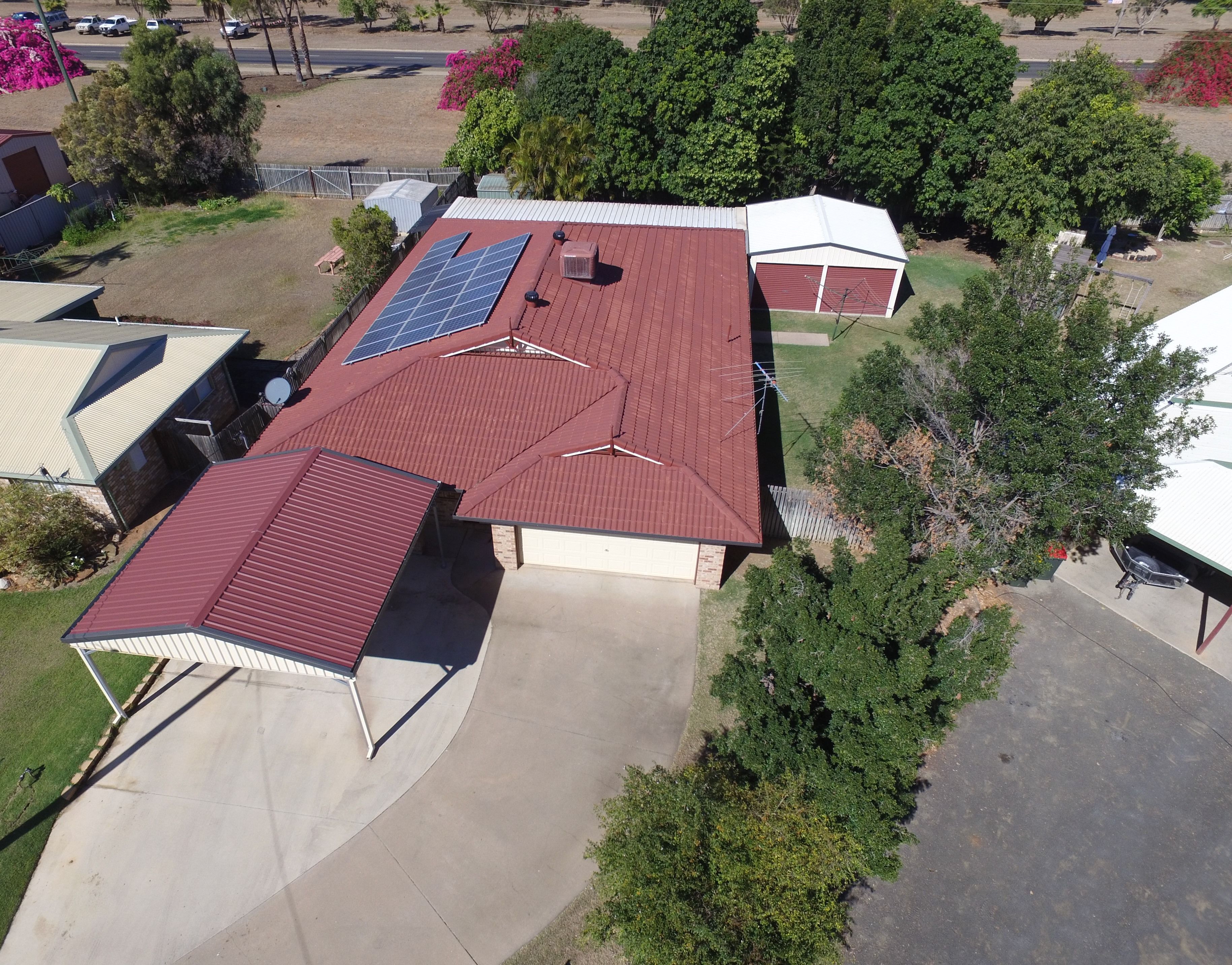 10 Crinum Crescent, Emerald, QLD 4720