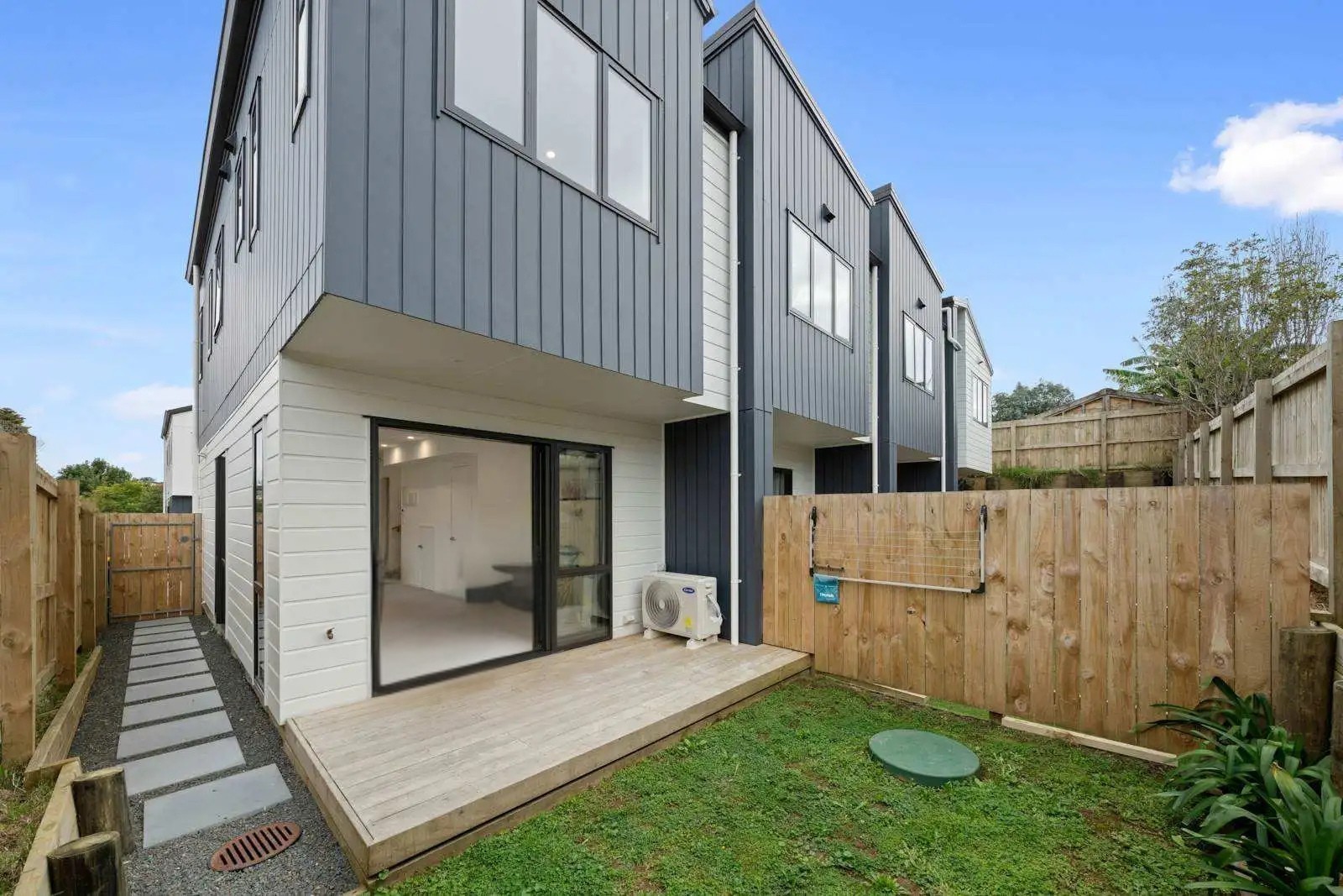 7/112 Moore Street, Howick, Manukau City