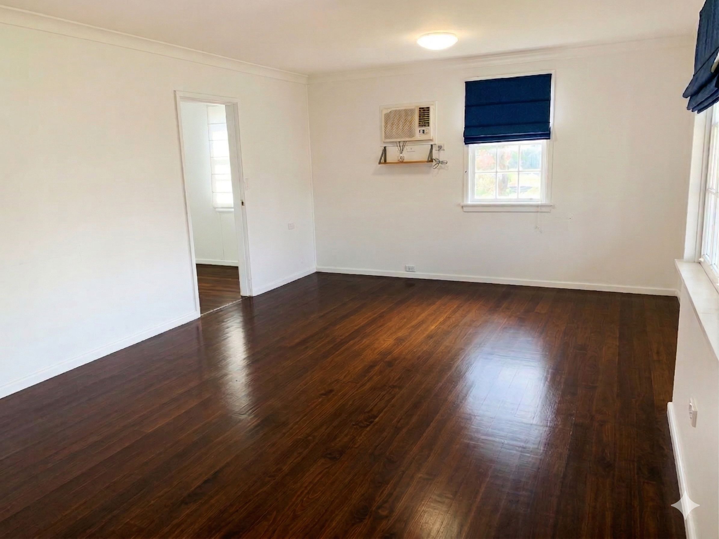 24 Tahiti Avenue, Lethbridge Park, NSW