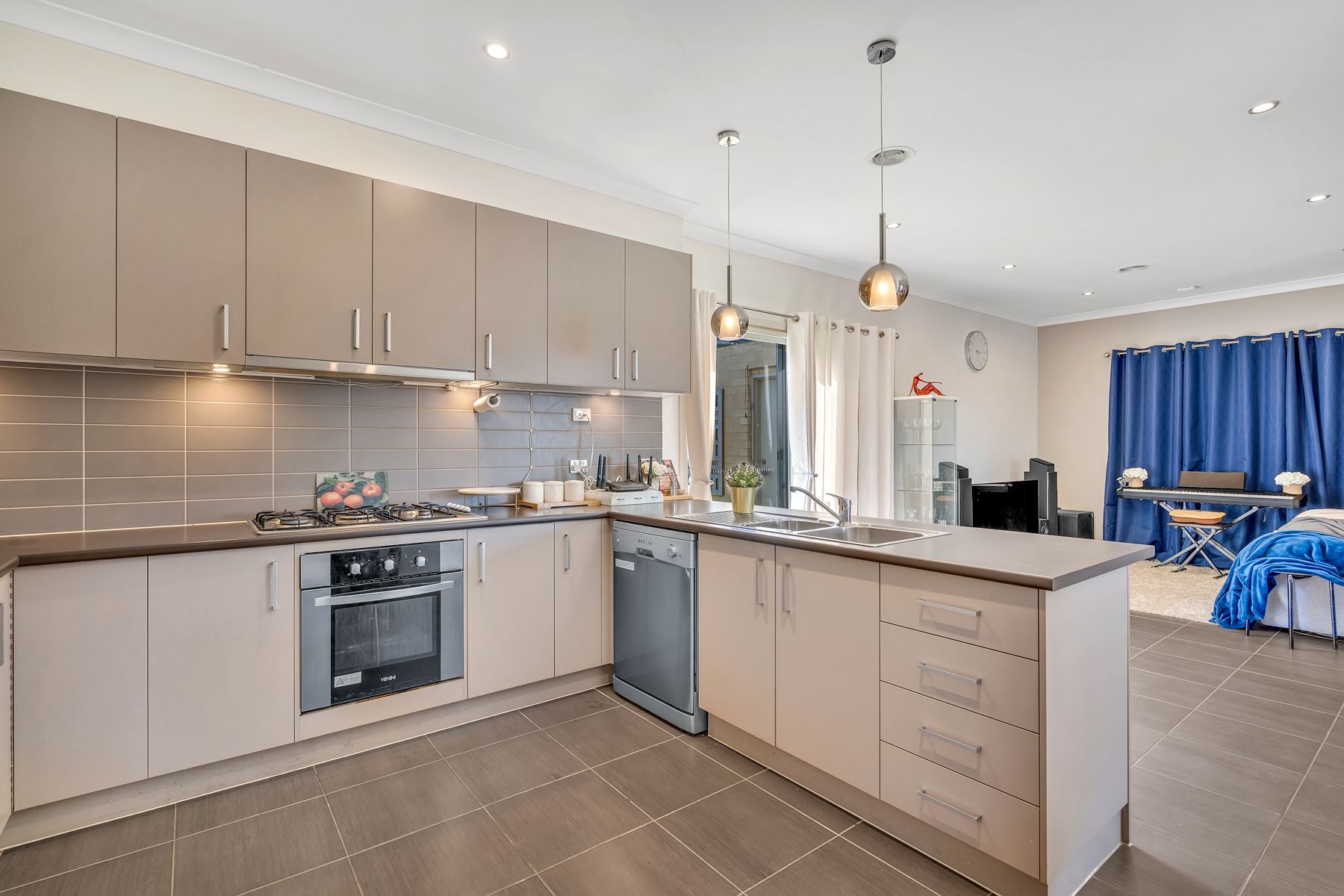 11 Leveque Loop, Craigieburn, VIC 3064