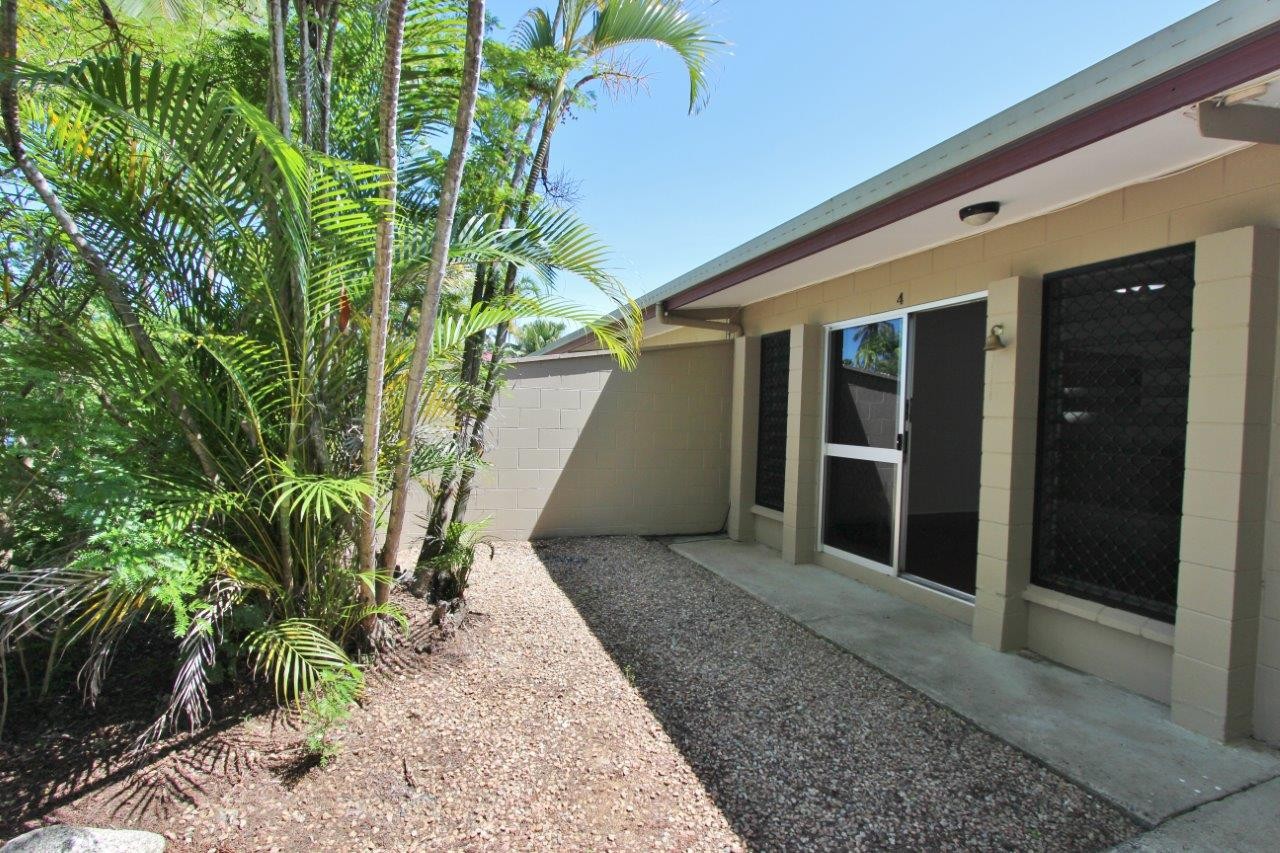 4/23-25 Mimosa Street, Holloways Beach, QLD 4878