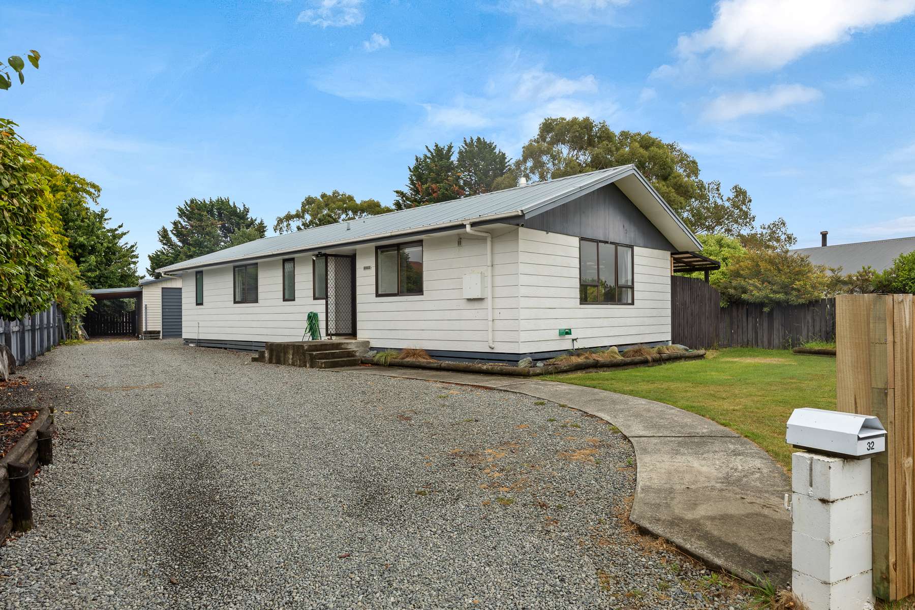 32 Kowhai Drive photo 1