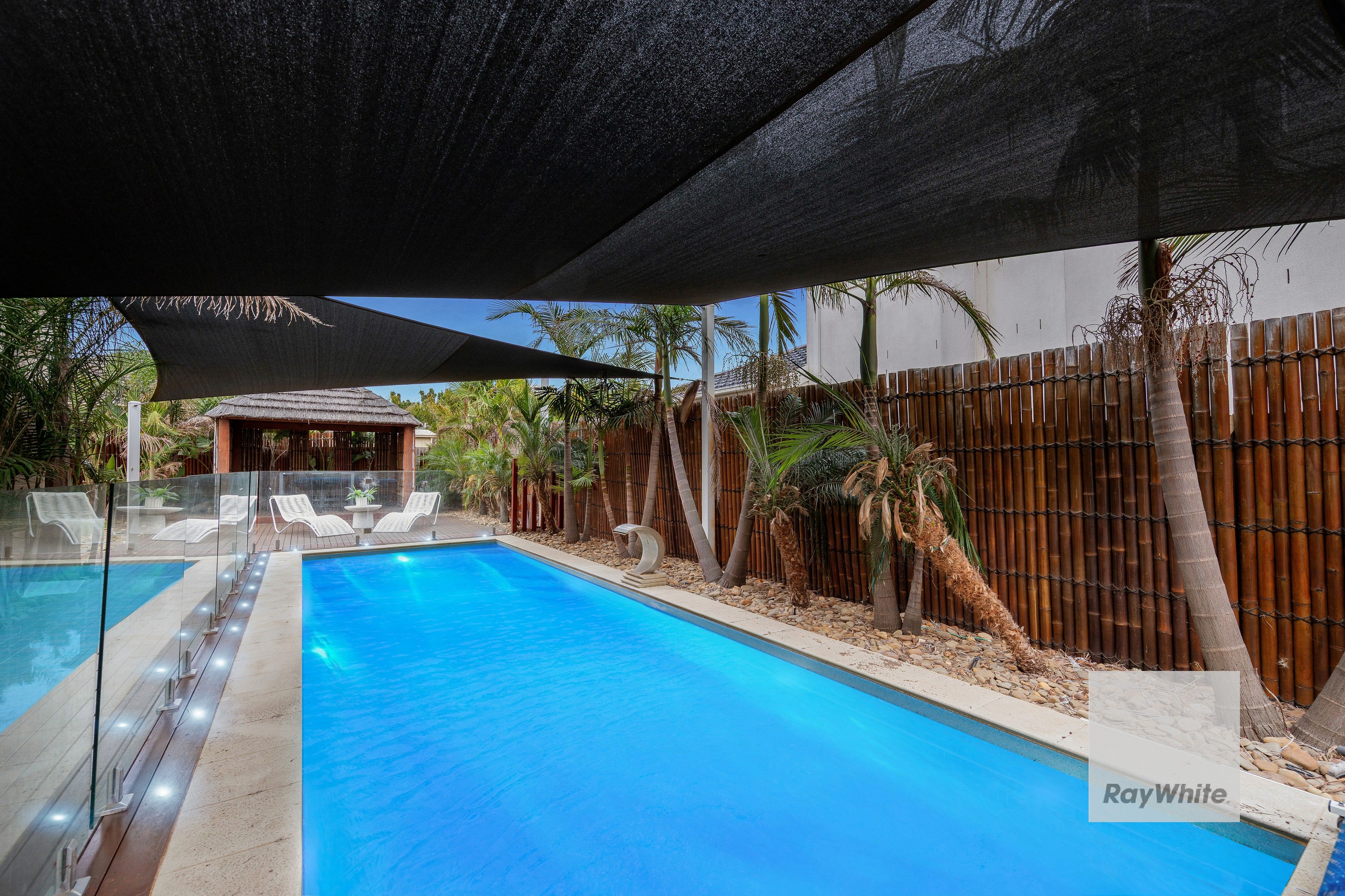 18 Pyrmont Terrace, Taylors Hill, VIC 3037