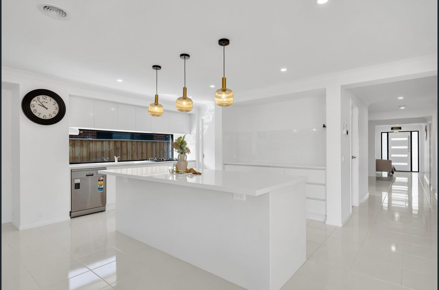 12 Farmingdale Street, MANOR LAKES, VIC 3024