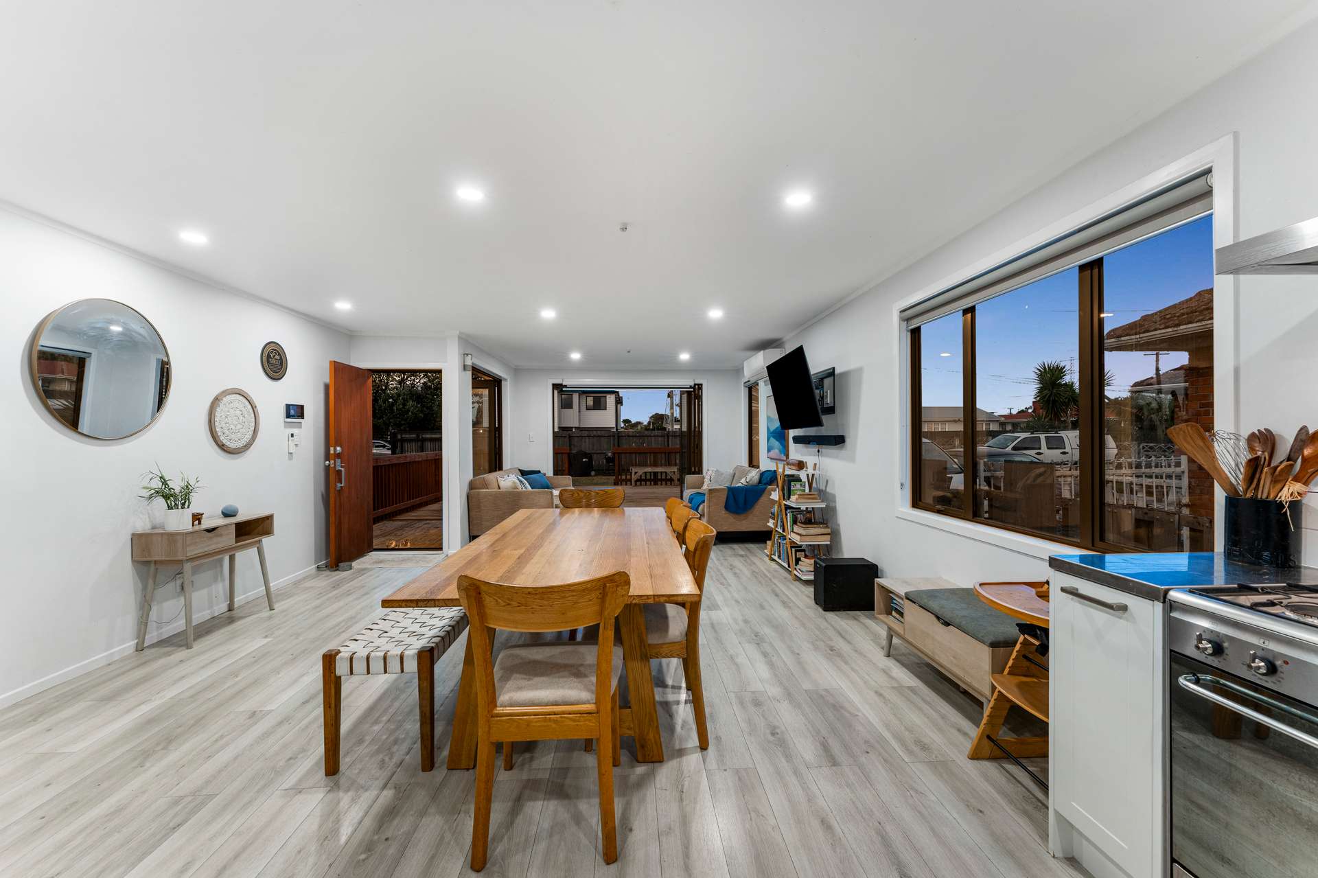42 Harwood Crescent photo 8
