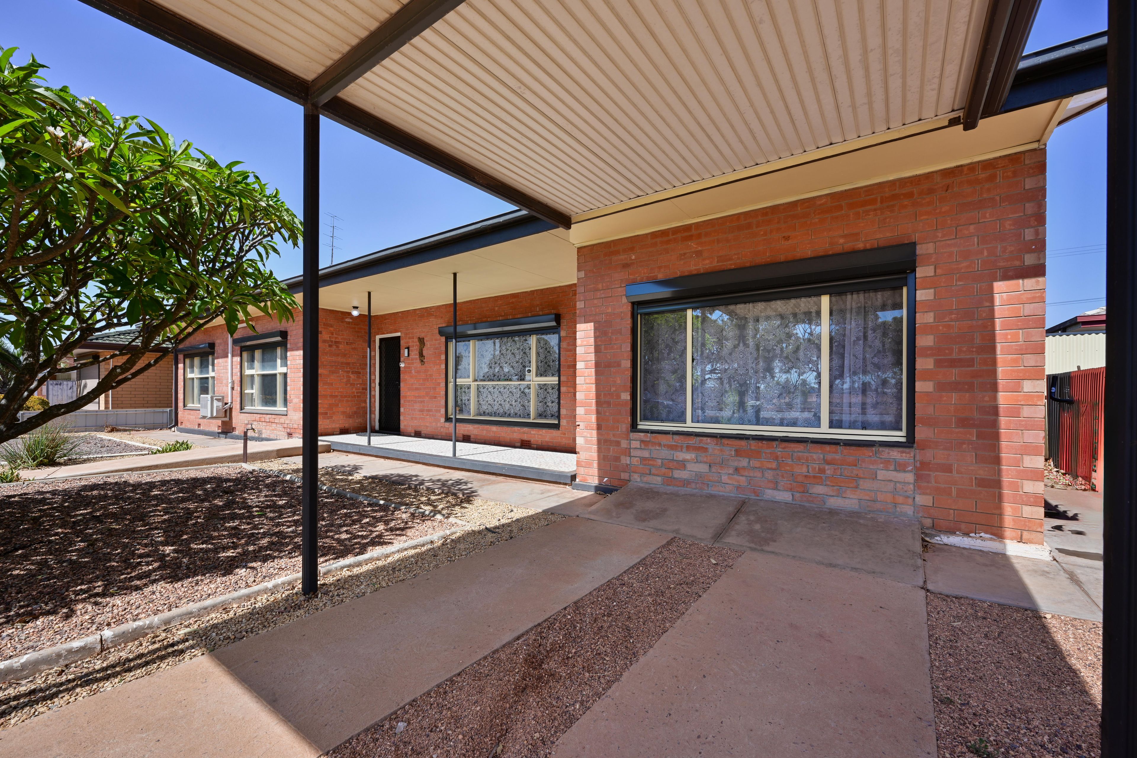 27 Mcdouall Stuart Avenue, Whyalla Stuart, SA 5608