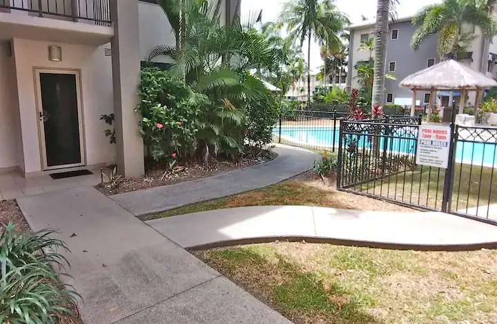 201/2-8 Centenary Close, Manoora, QLD 4870