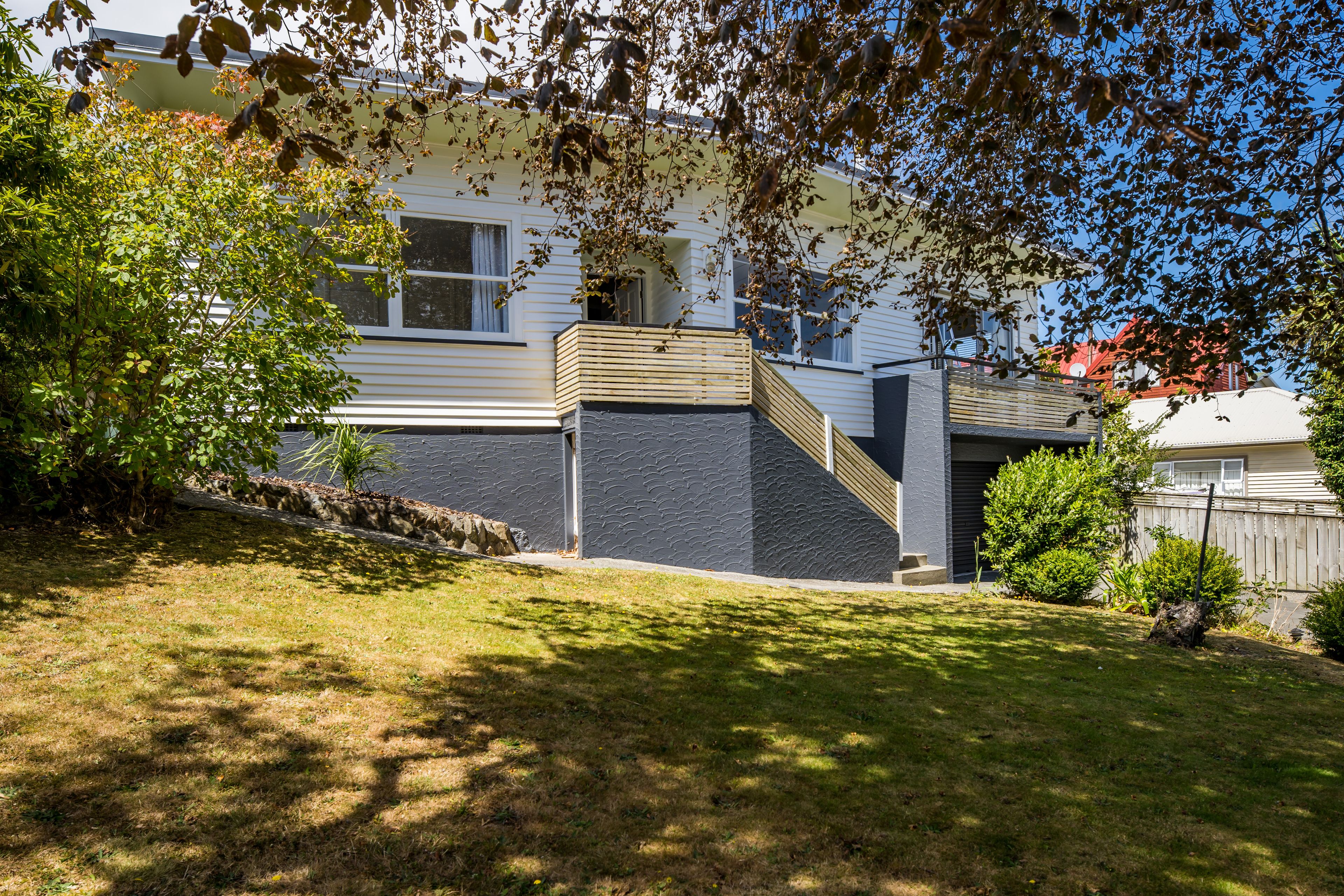 34 Ranui Terrace, Tawa, Wellington City