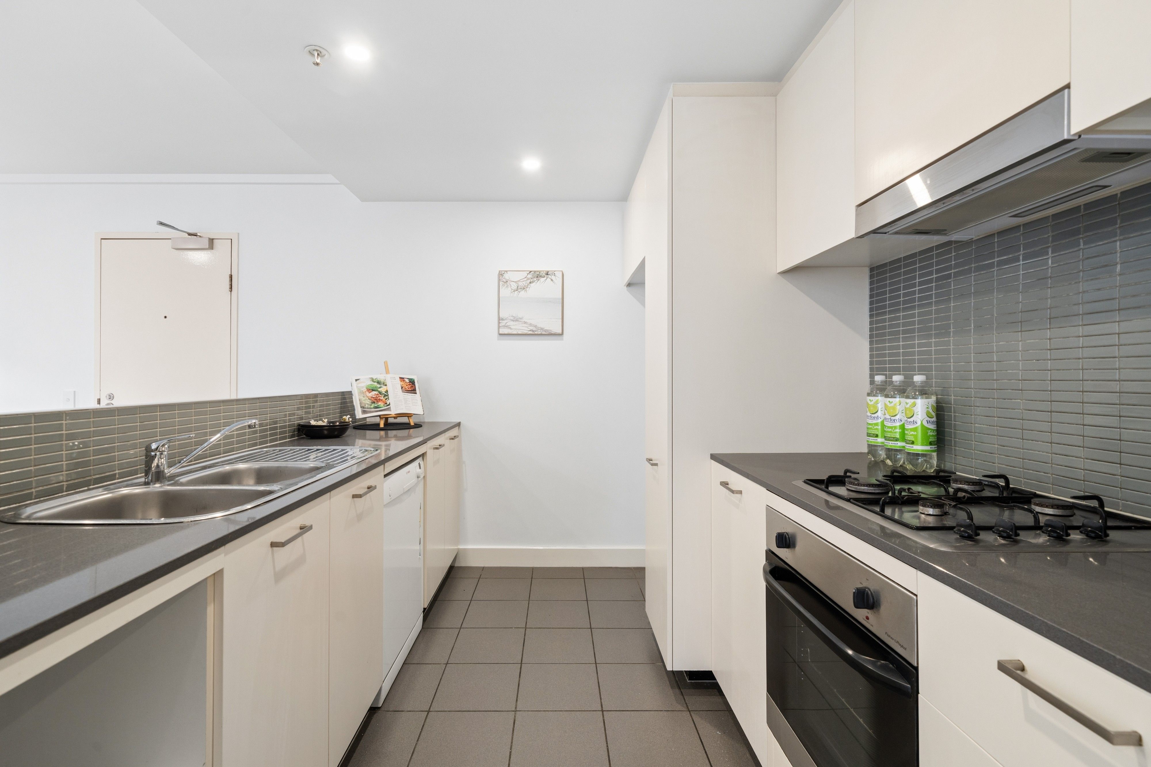 607/35A Arncliffe Street — photo 5 of 23