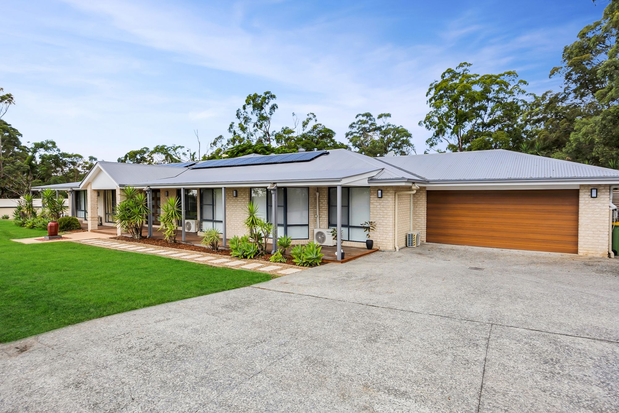 31 Larcombe Drive, Wongawallan, QLD 4210