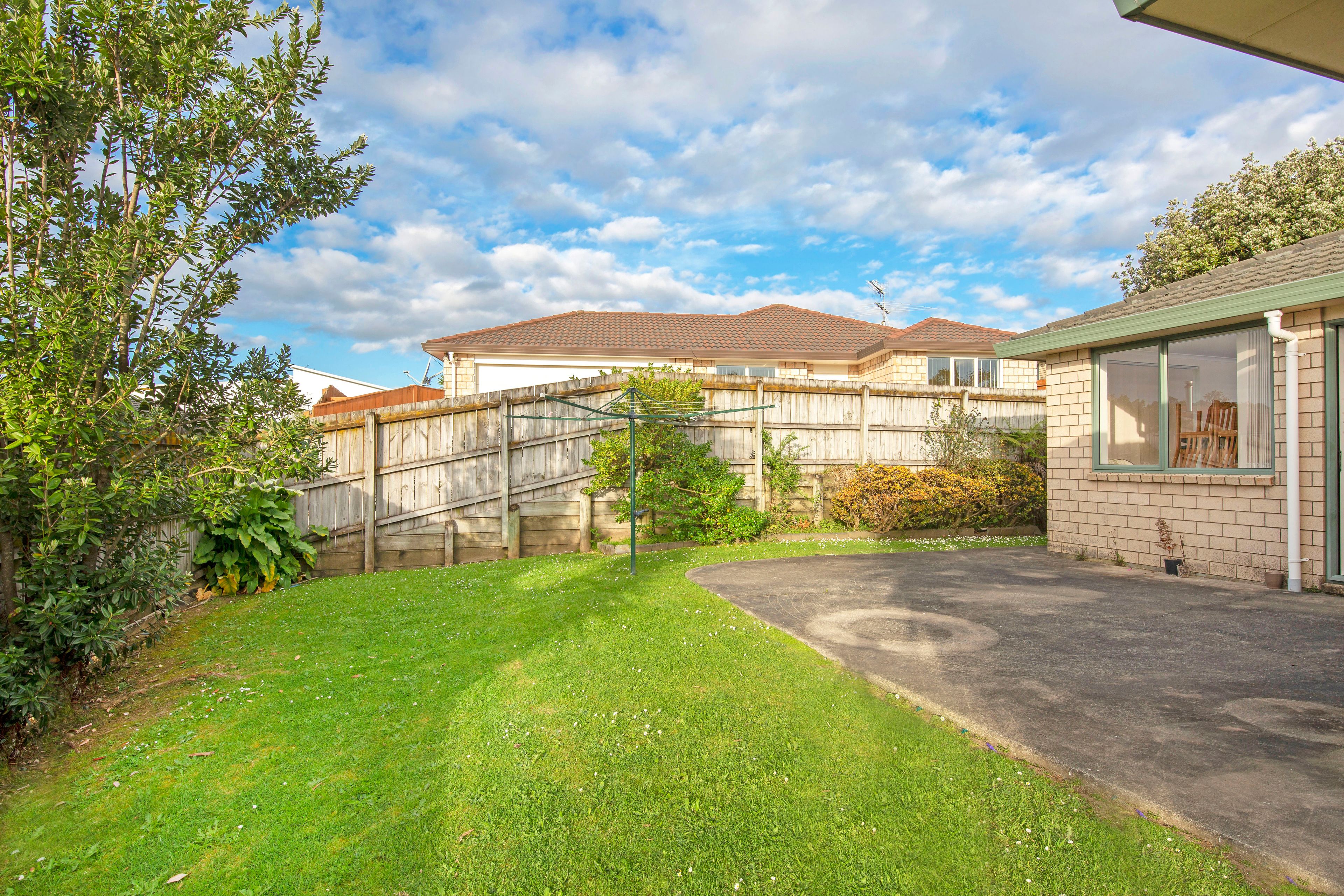14 Mt Lebanon Crescent, The Gardens, Manukau City